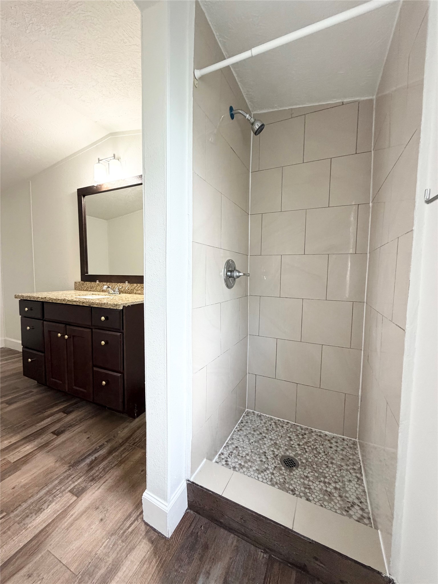 5323 N Redell Road, Baytown, TX 77521