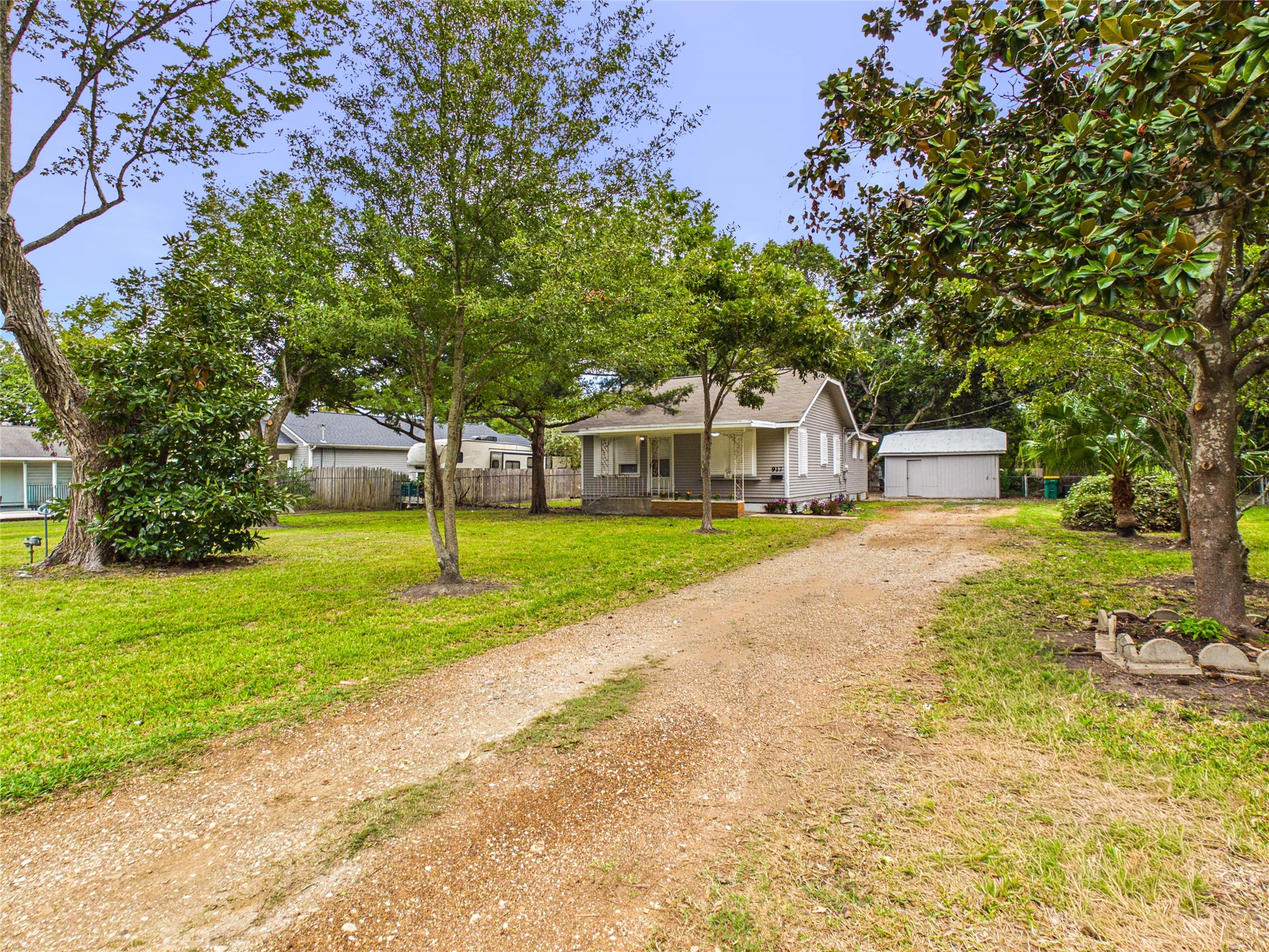 917 Laurel Street, La Marque, TX 77568