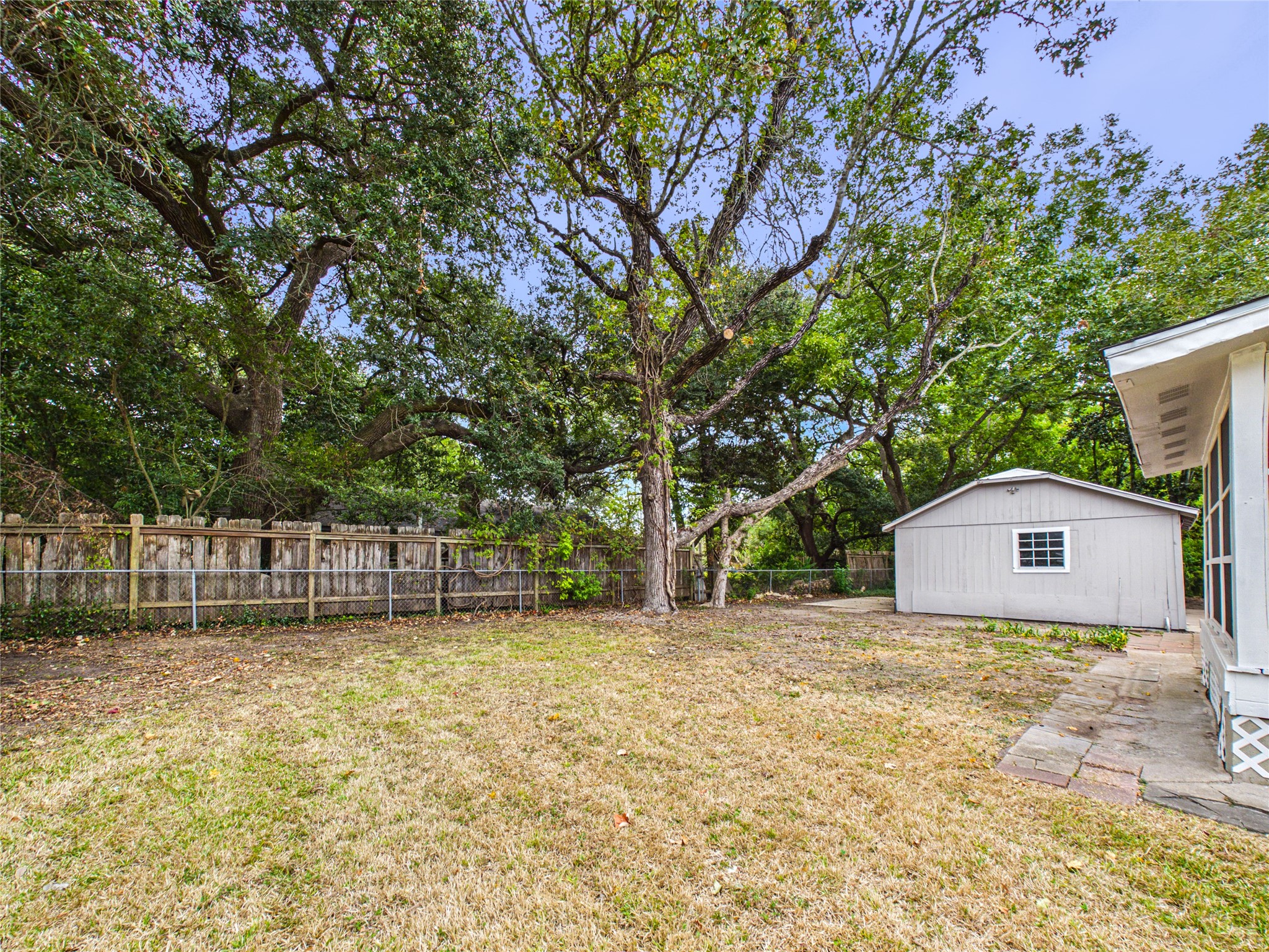 917 Laurel Street, La Marque, TX 77568