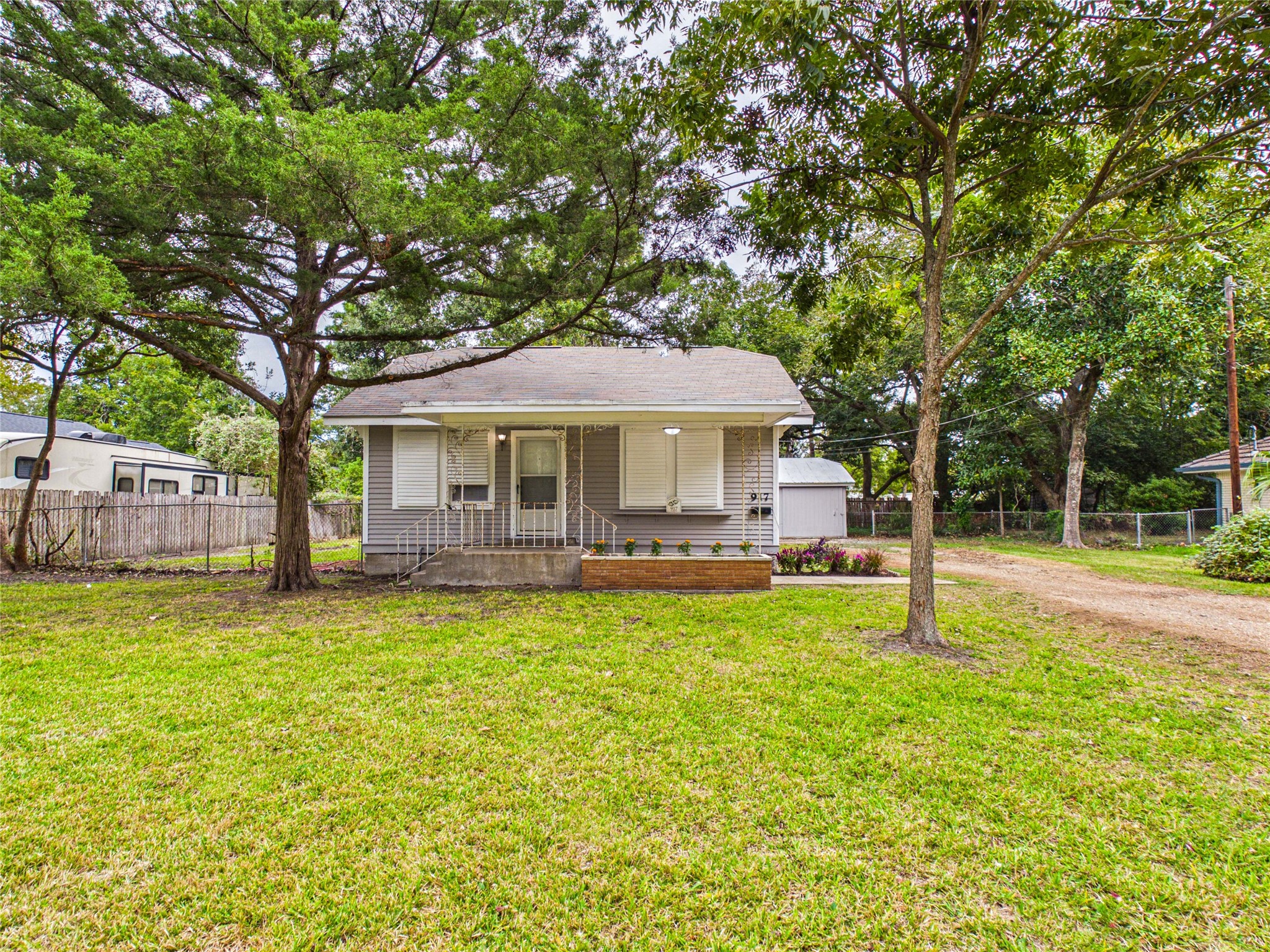 917 Laurel Street, La Marque, TX 77568