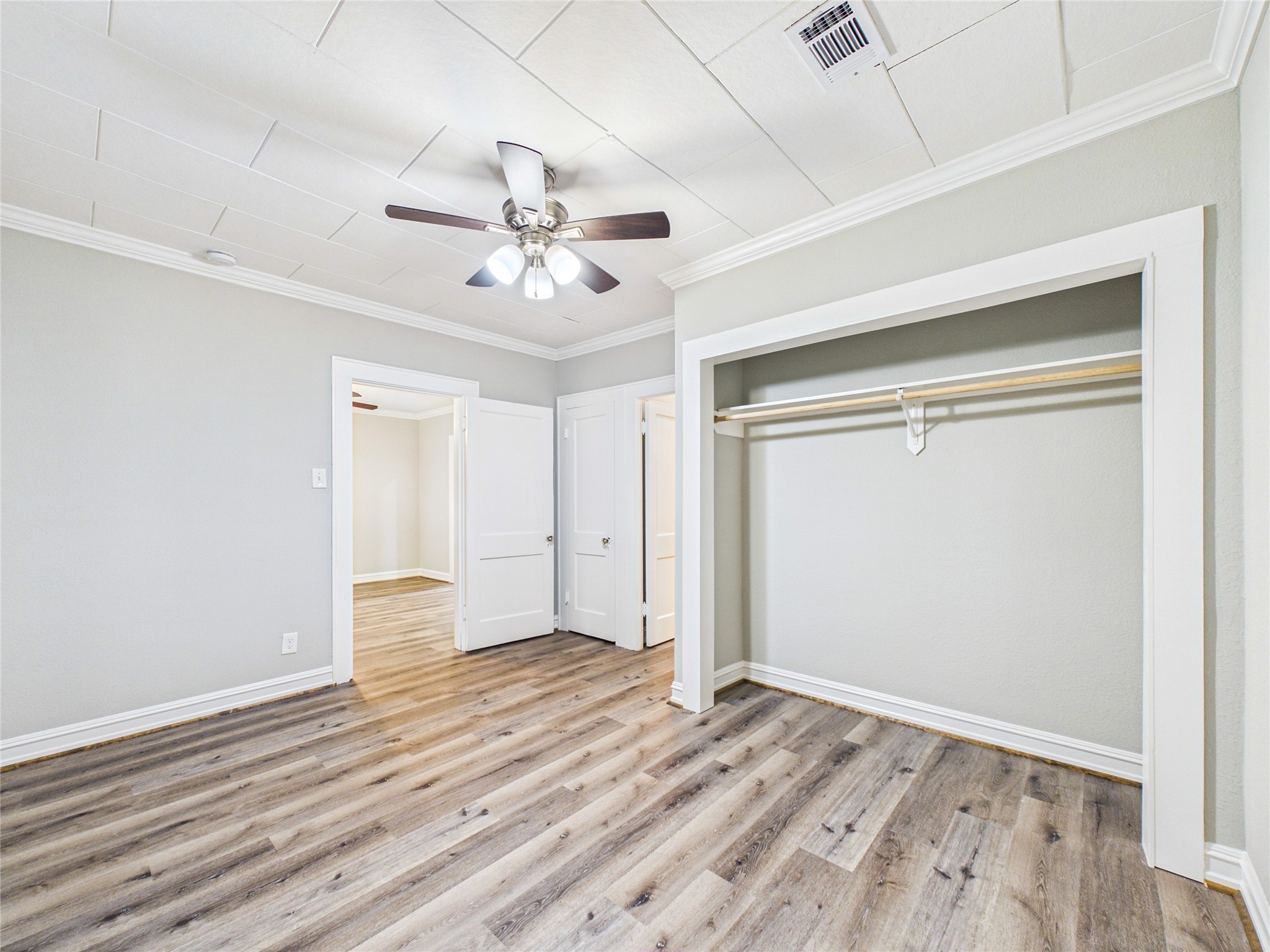 917 Laurel Street, La Marque, TX 77568
