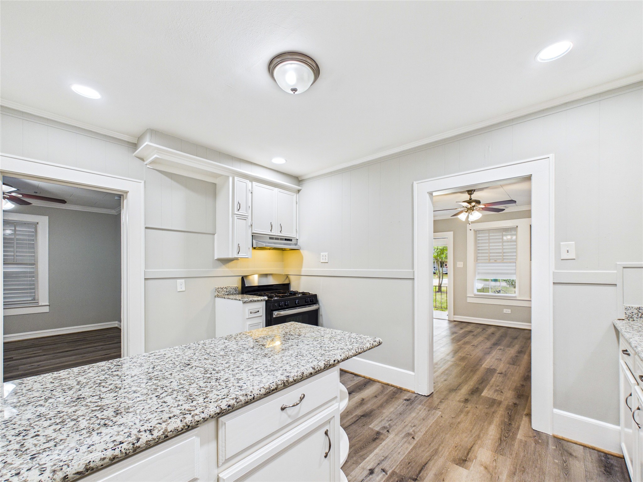 917 Laurel Street, La Marque, TX 77568