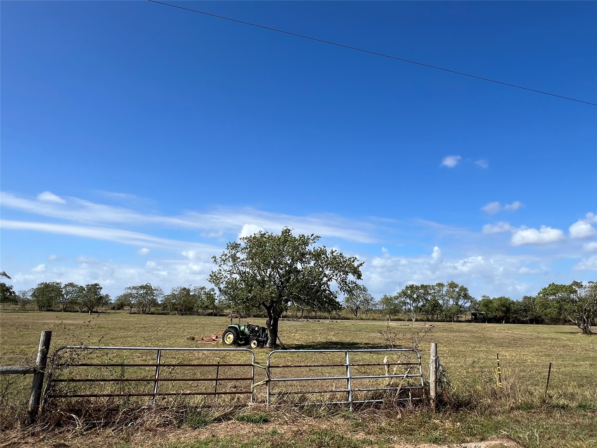 000 Redfish Drive, Hitchcock, TX 77563