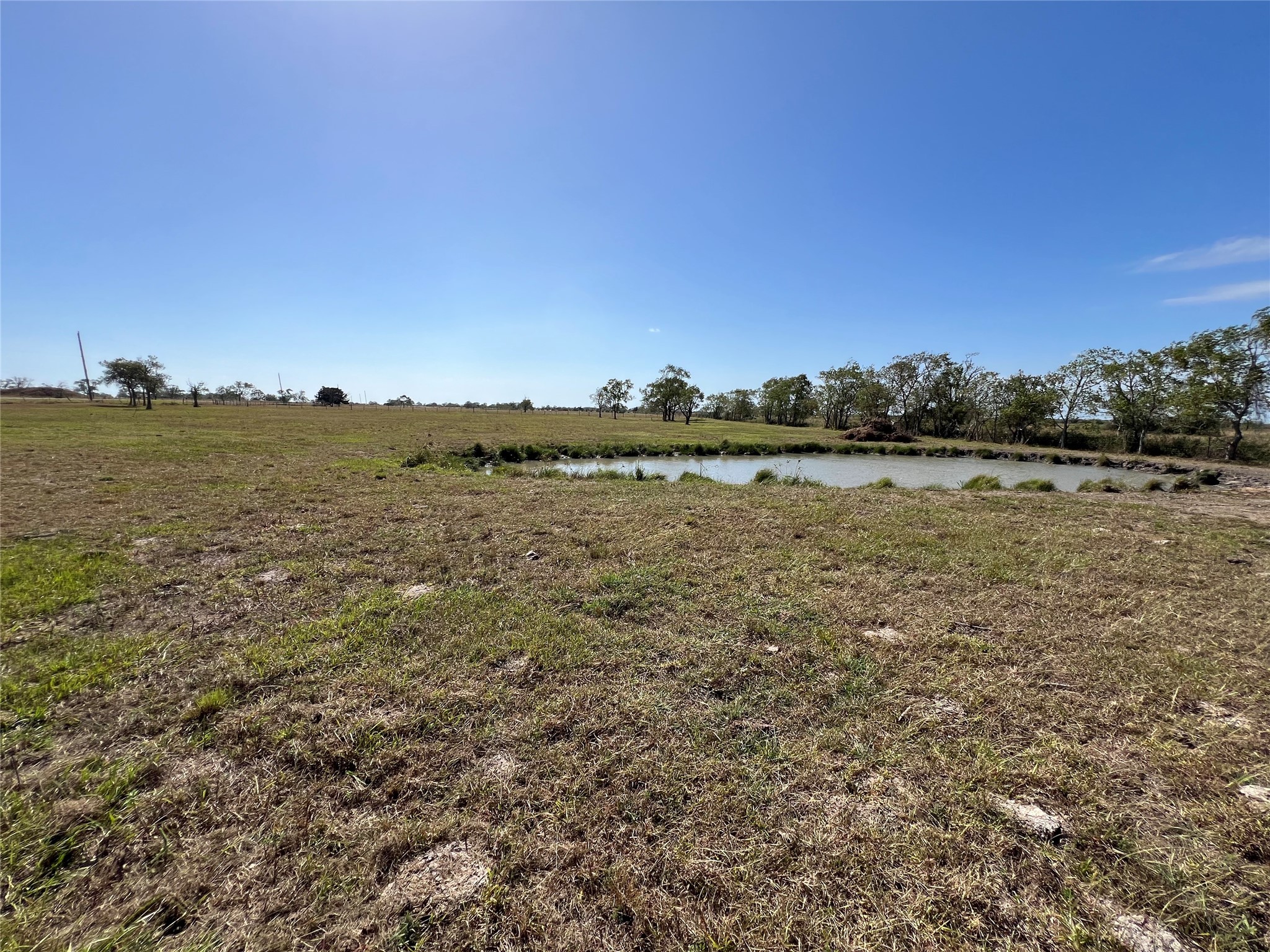 000 Redfish Drive, Hitchcock, TX 77563