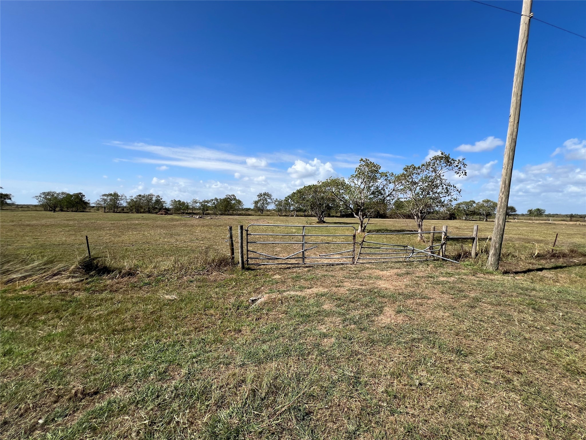 000 Redfish Drive, Hitchcock, TX 77563