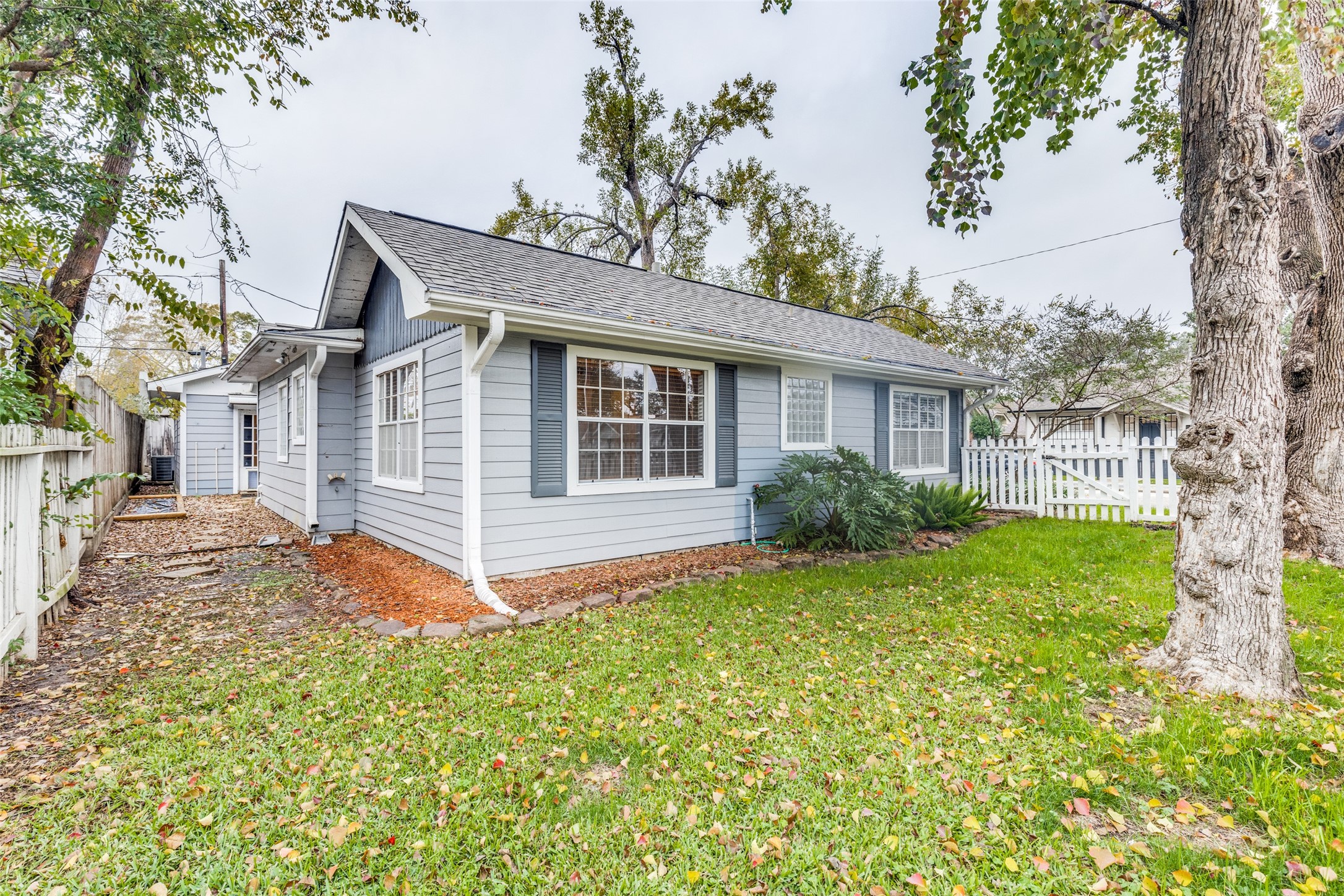 4035 Oak Ridge Street, Houston, TX 77009