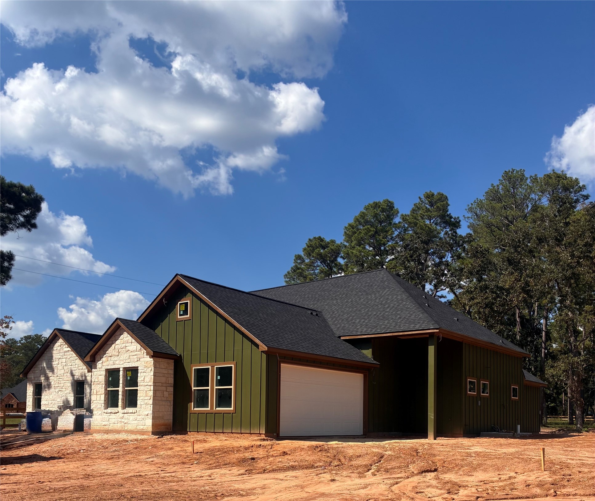 Nestled in a desirable community, this stunning Under Construction Home offers modern elegance and effortless living. Nestled in a desirable community, this stunning Under Construction Home offers modern elegance and effortless living.