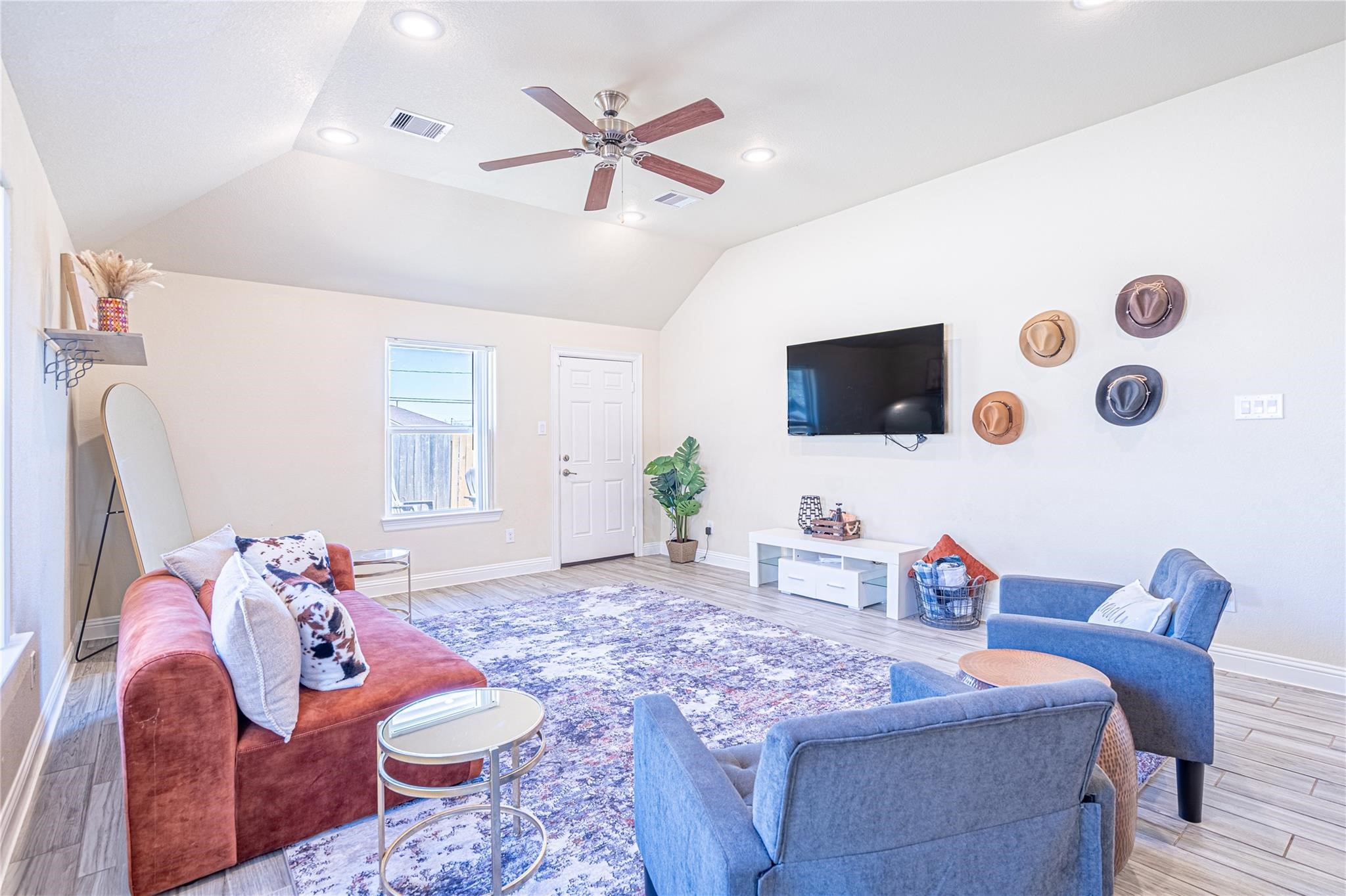 8211 Cannon Street, Houston, TX 77051