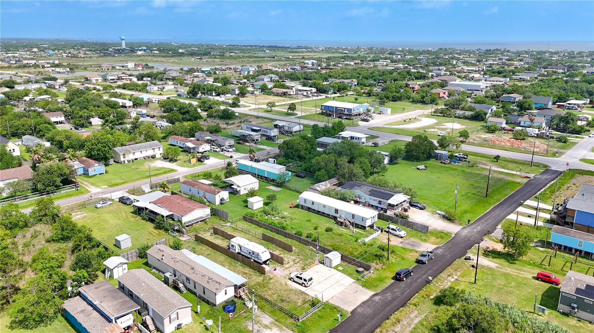 936 13th Street, Dickinson, TX 77539 936 13th Street, Dickinson, TX 77539