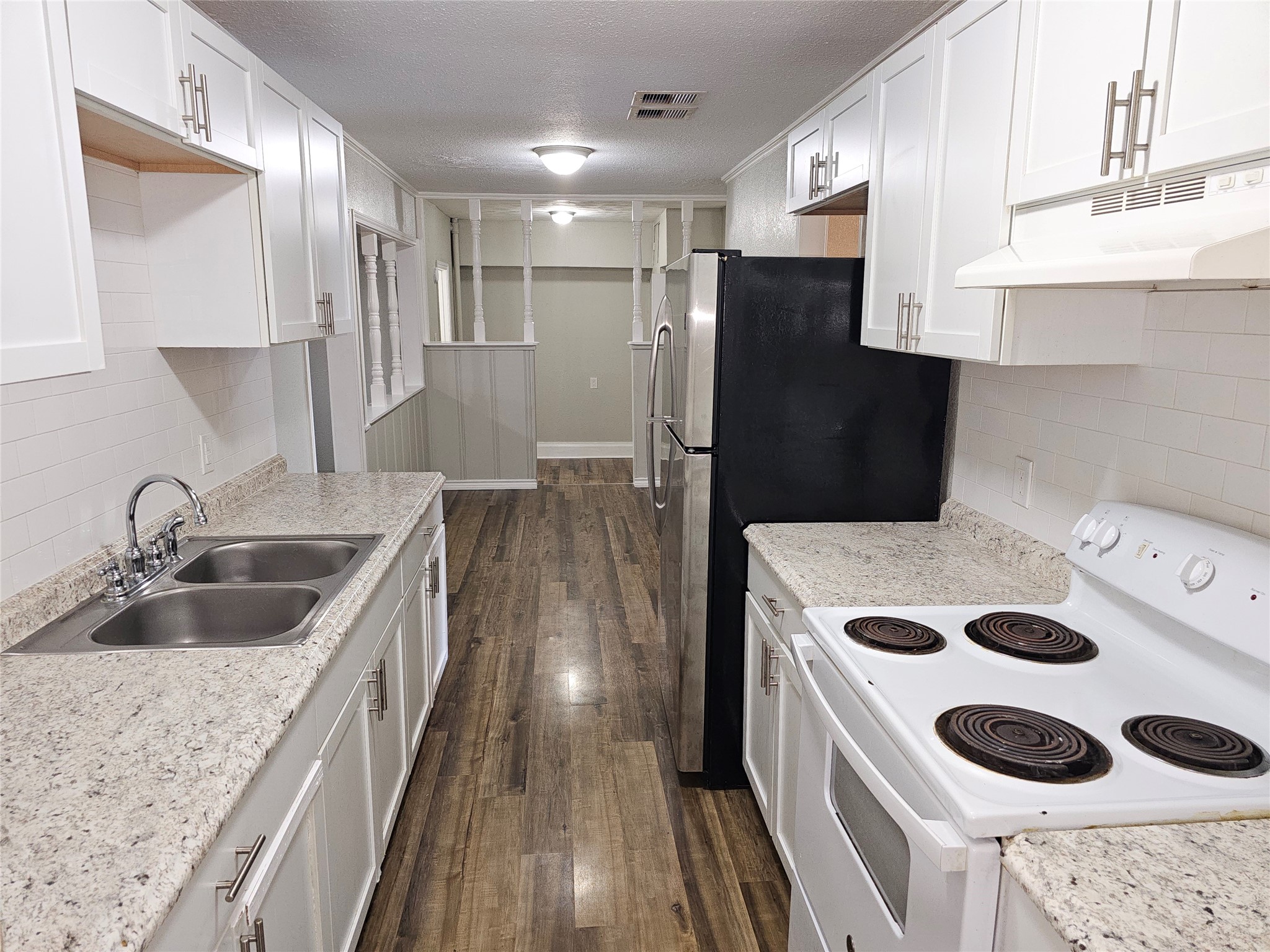 1909 2nd Avenue N, Texas City, TX 77590