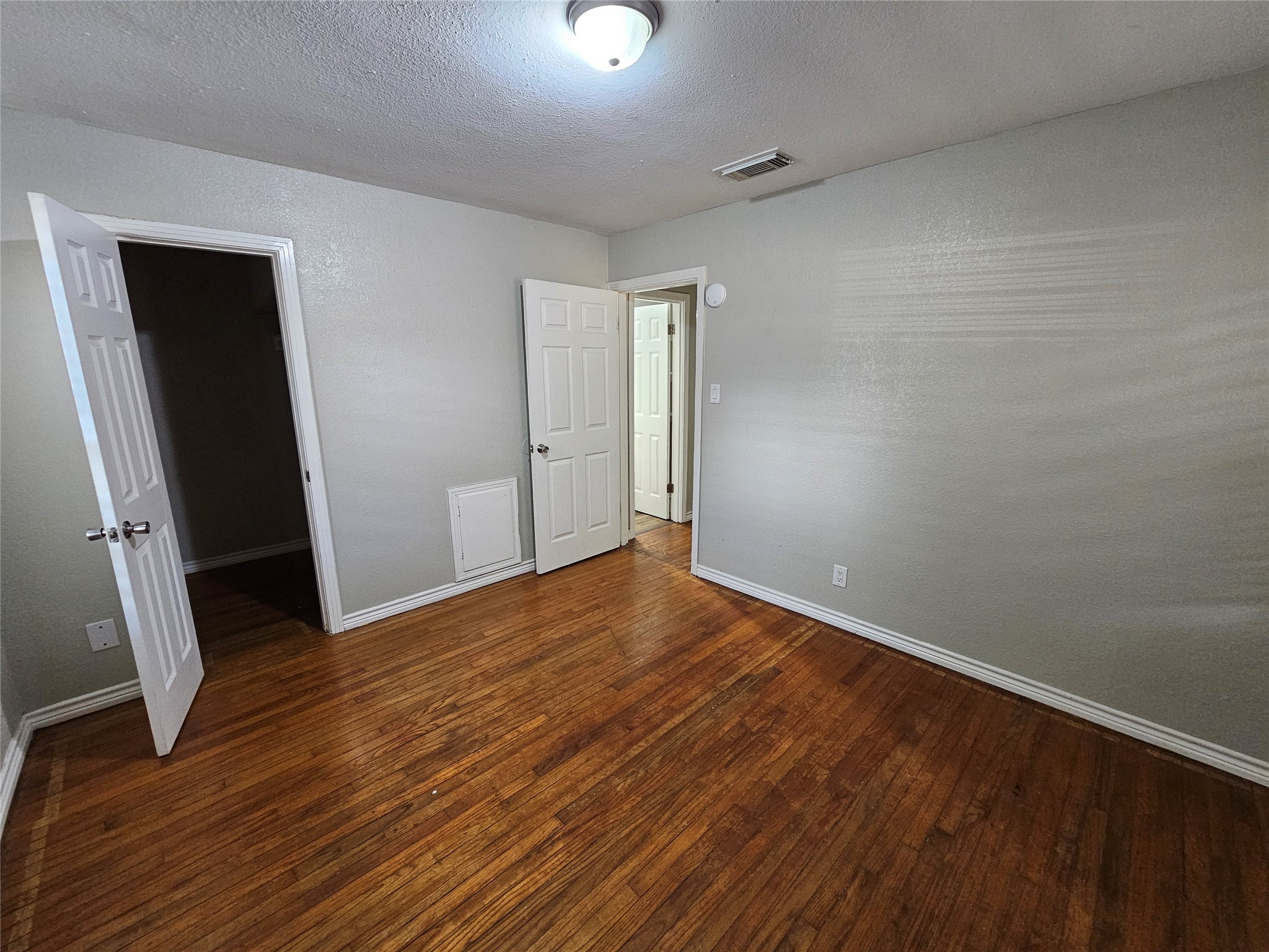 1909 2nd Avenue N, Texas City, TX 77590