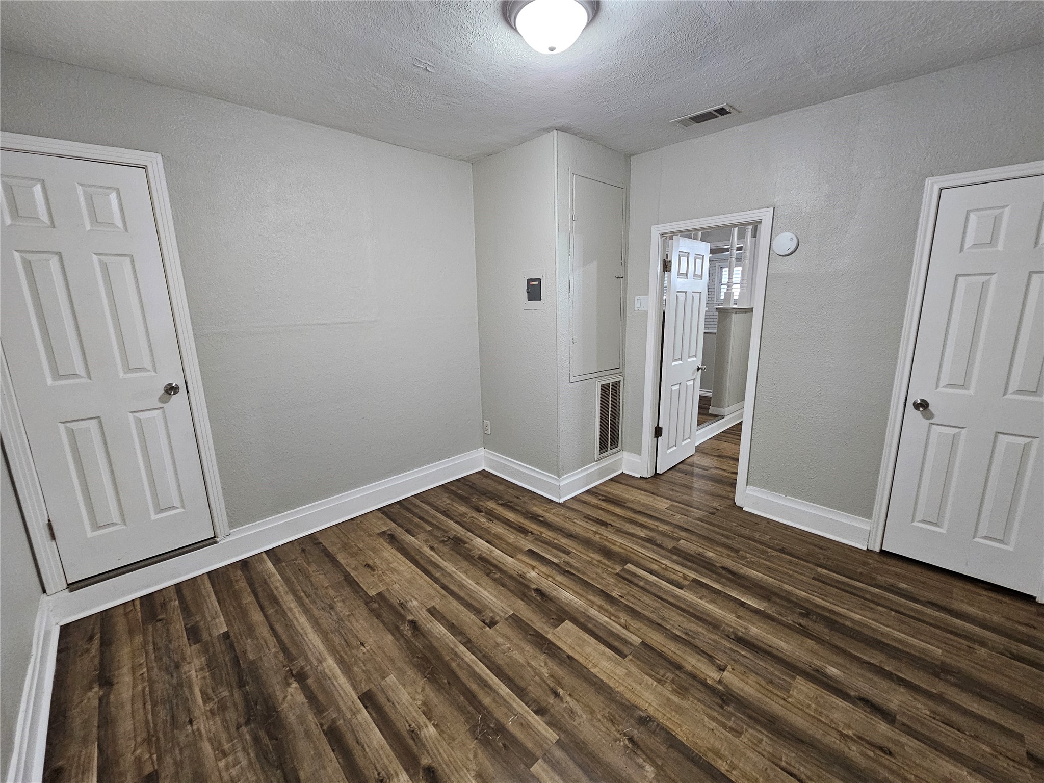 1909 2nd Avenue N, Texas City, TX 77590