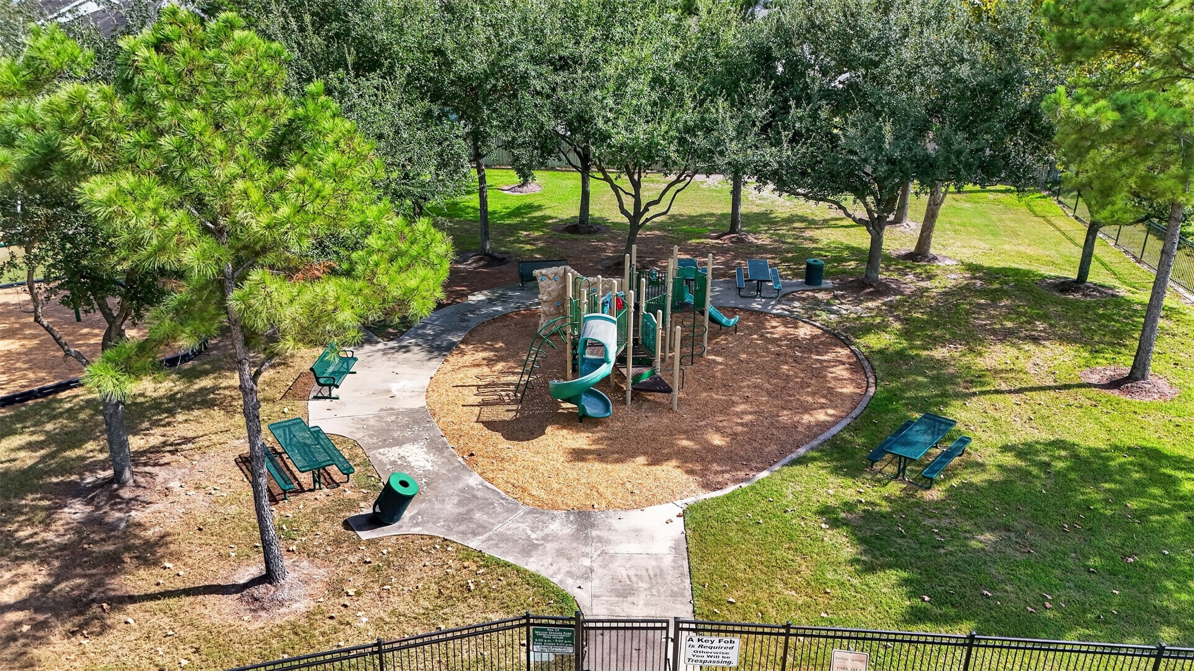 2627 White Bluff Lane, Houston, TX 77038