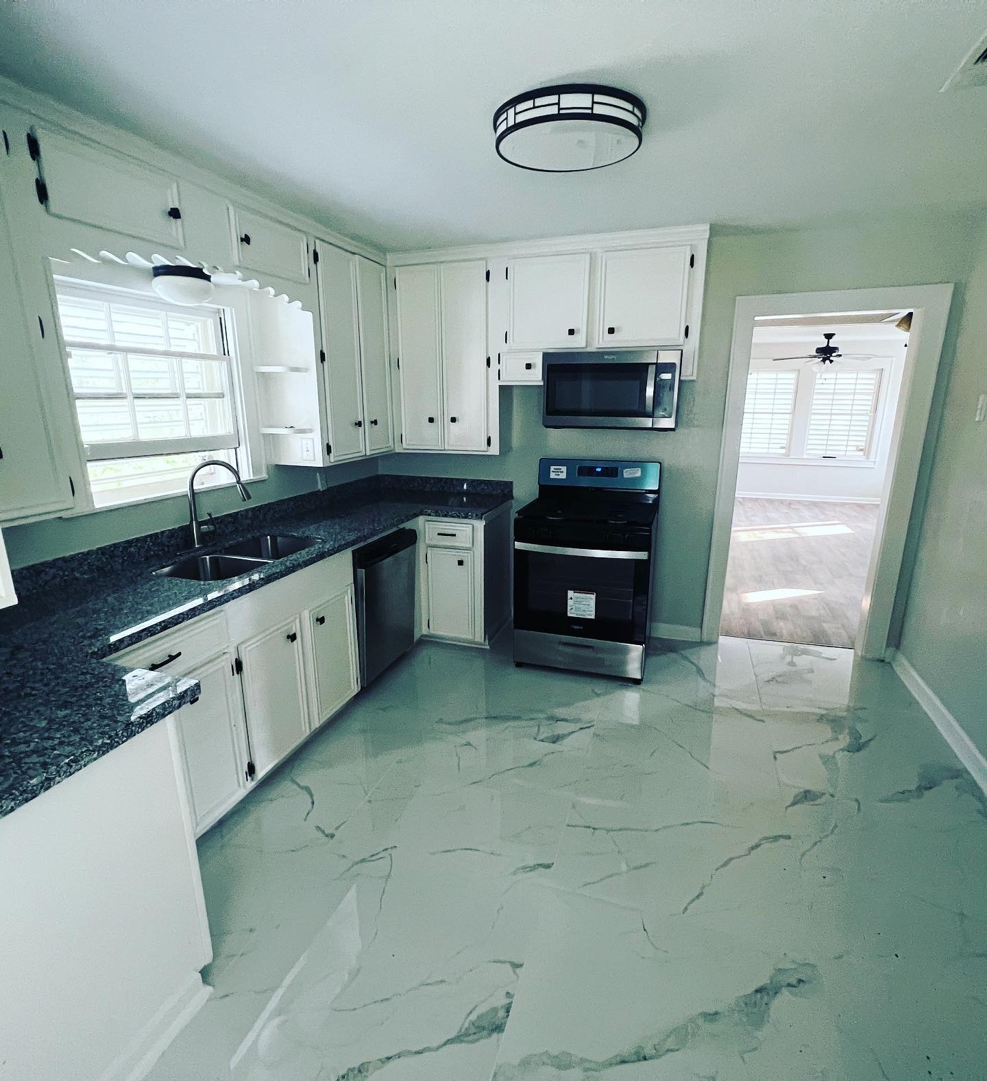 7017 2nd Street, #B, Hitchcock, TX 77563