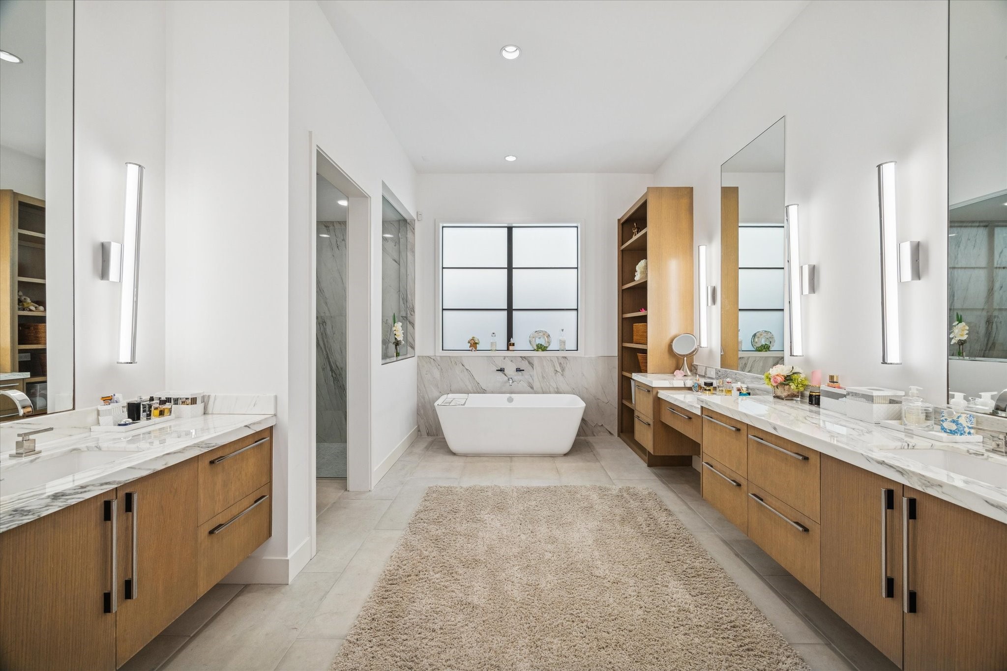 212 E Cowan Drive, Houston, TX 77007