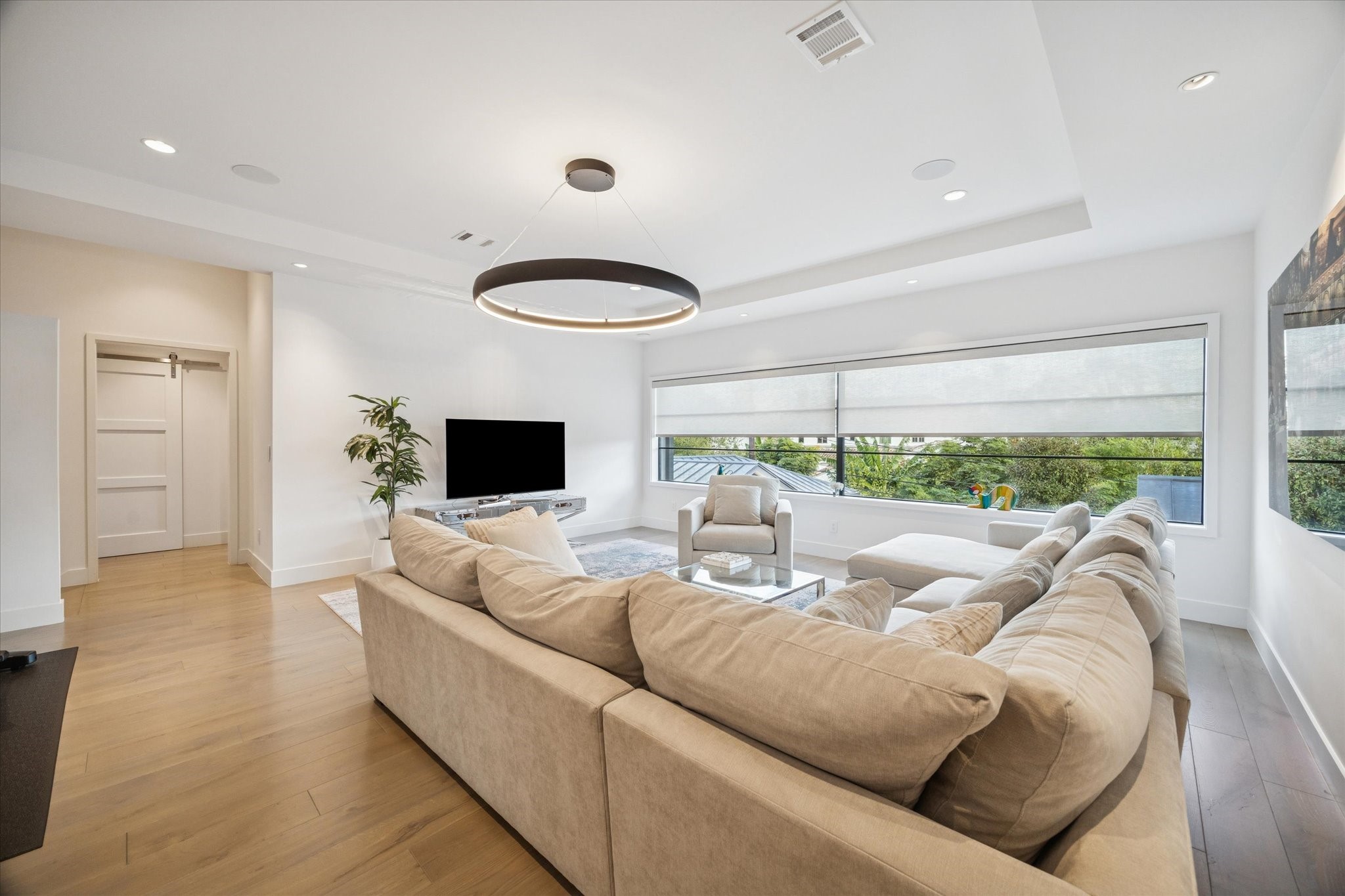 212 E Cowan Drive, Houston, TX 77007