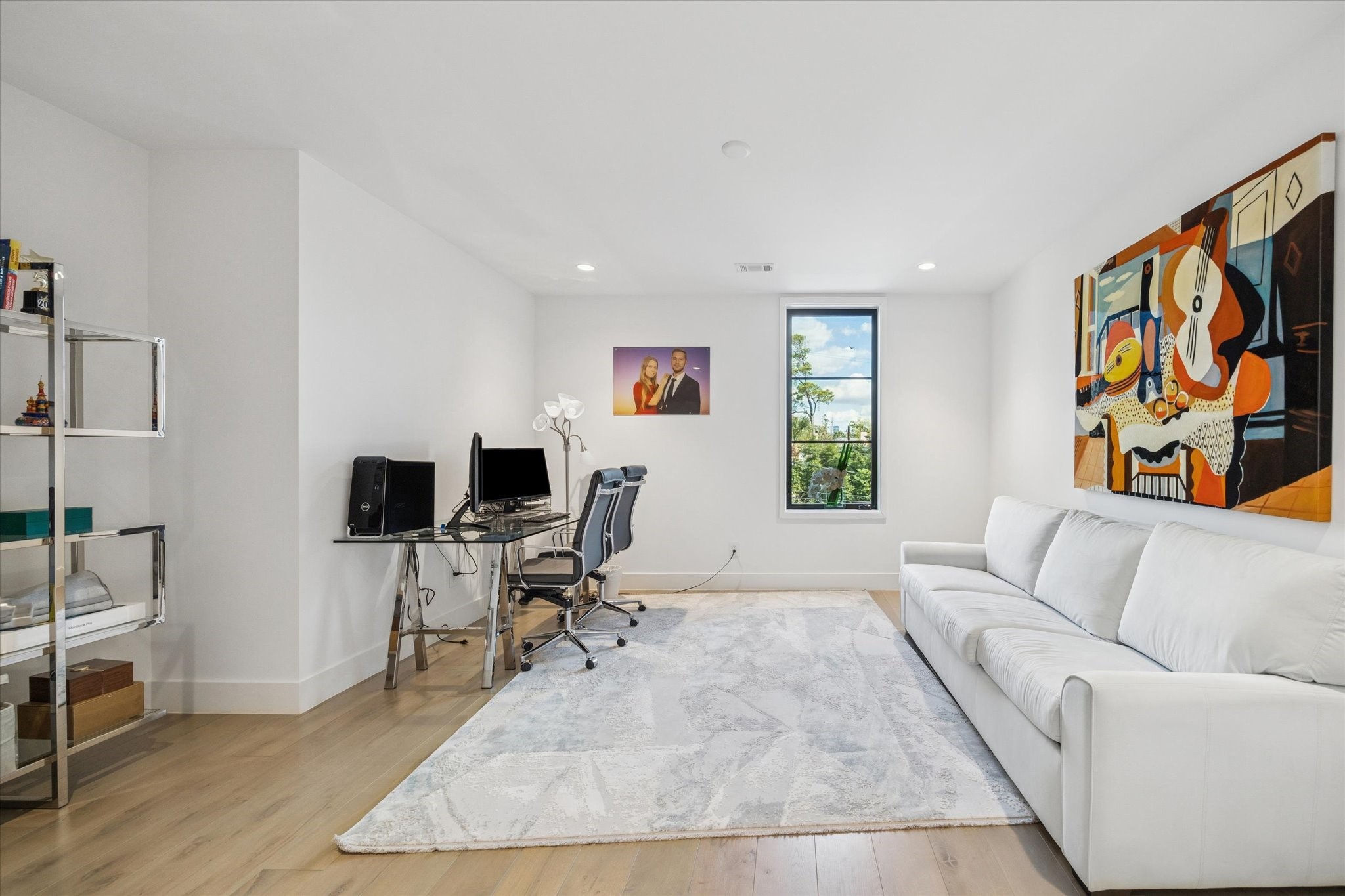 212 E Cowan Drive, Houston, TX 77007