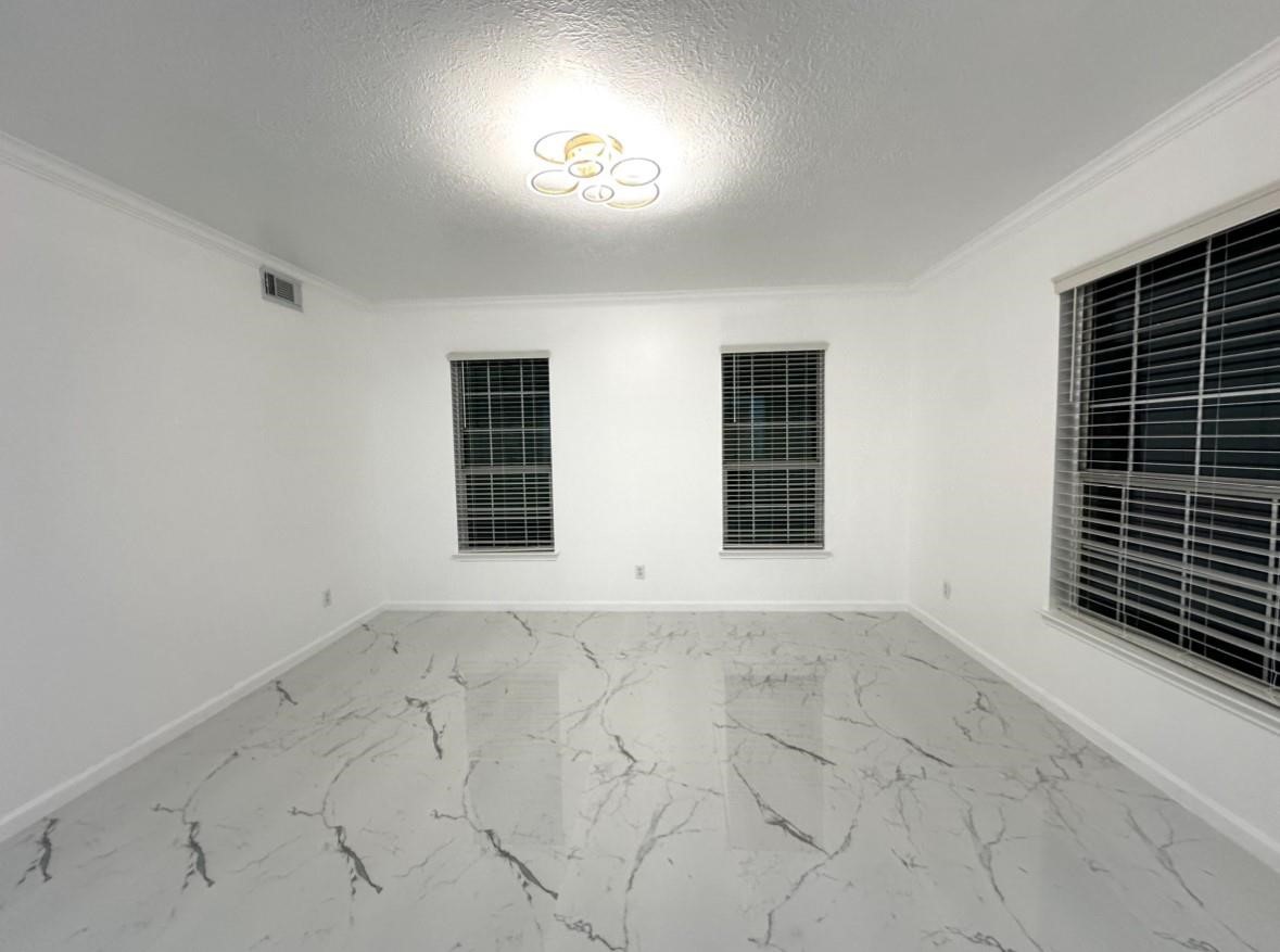 556 Cedar Fork Drive, League City, TX 77573