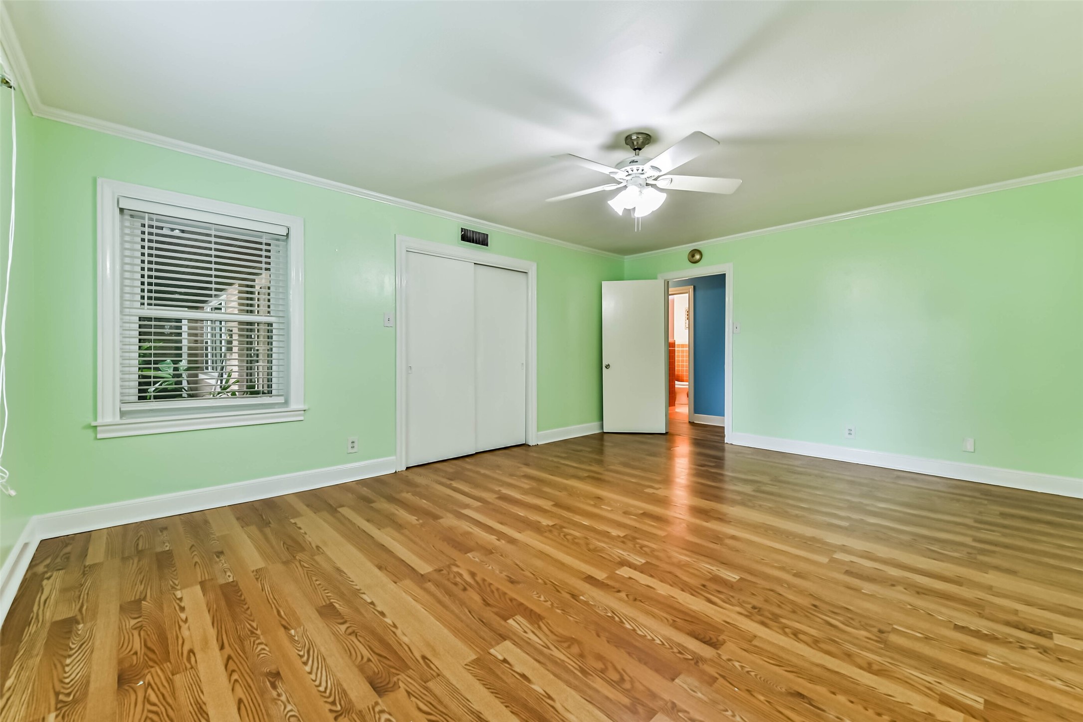 2nd Secondary bedroom, view 2