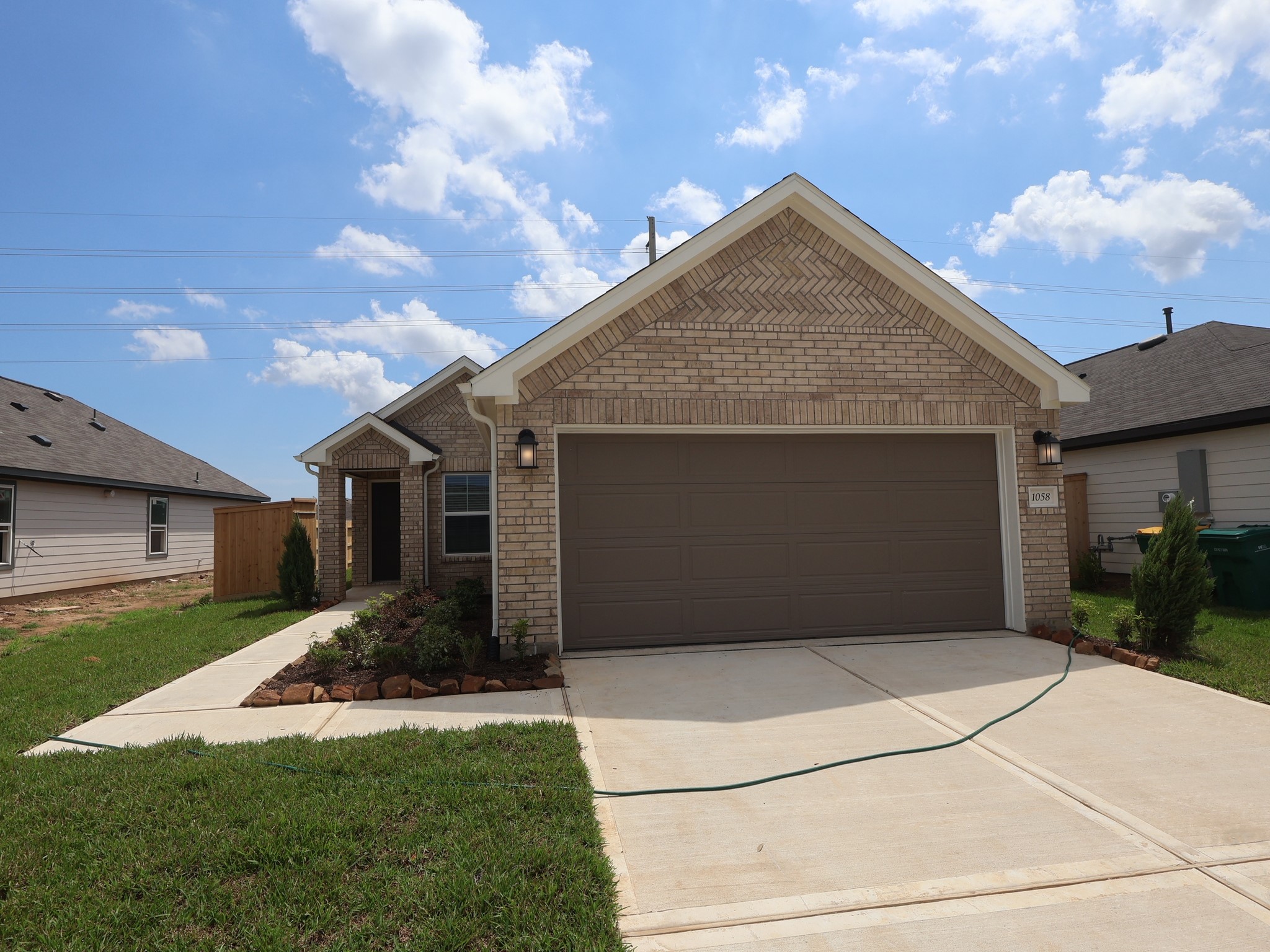 1058 Garnet Star Drive, La Marque, TX 77568
