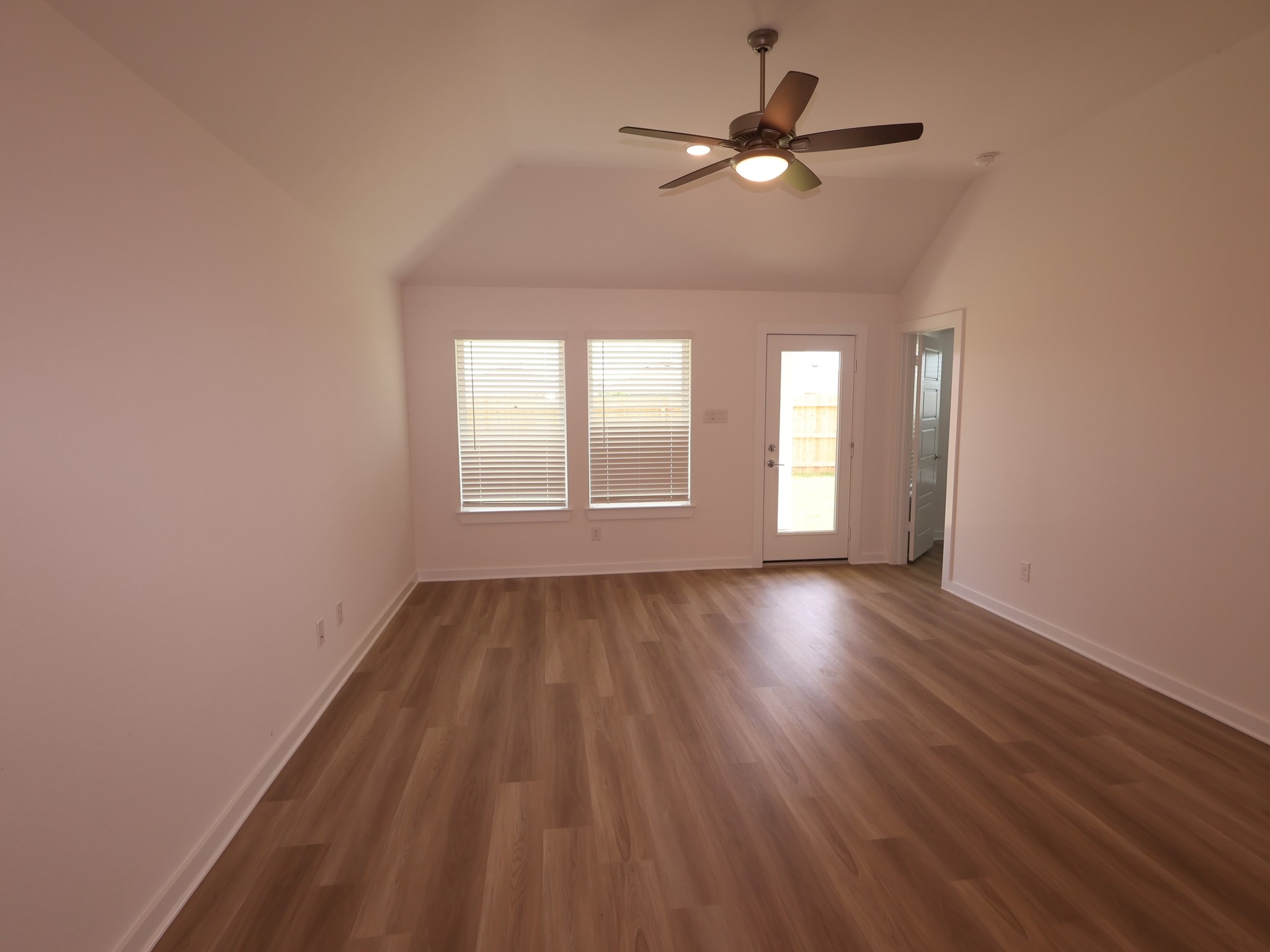 1058 Garnet Star Drive, La Marque, TX 77568 1058 Garnet Star Drive, La Marque, TX 77568