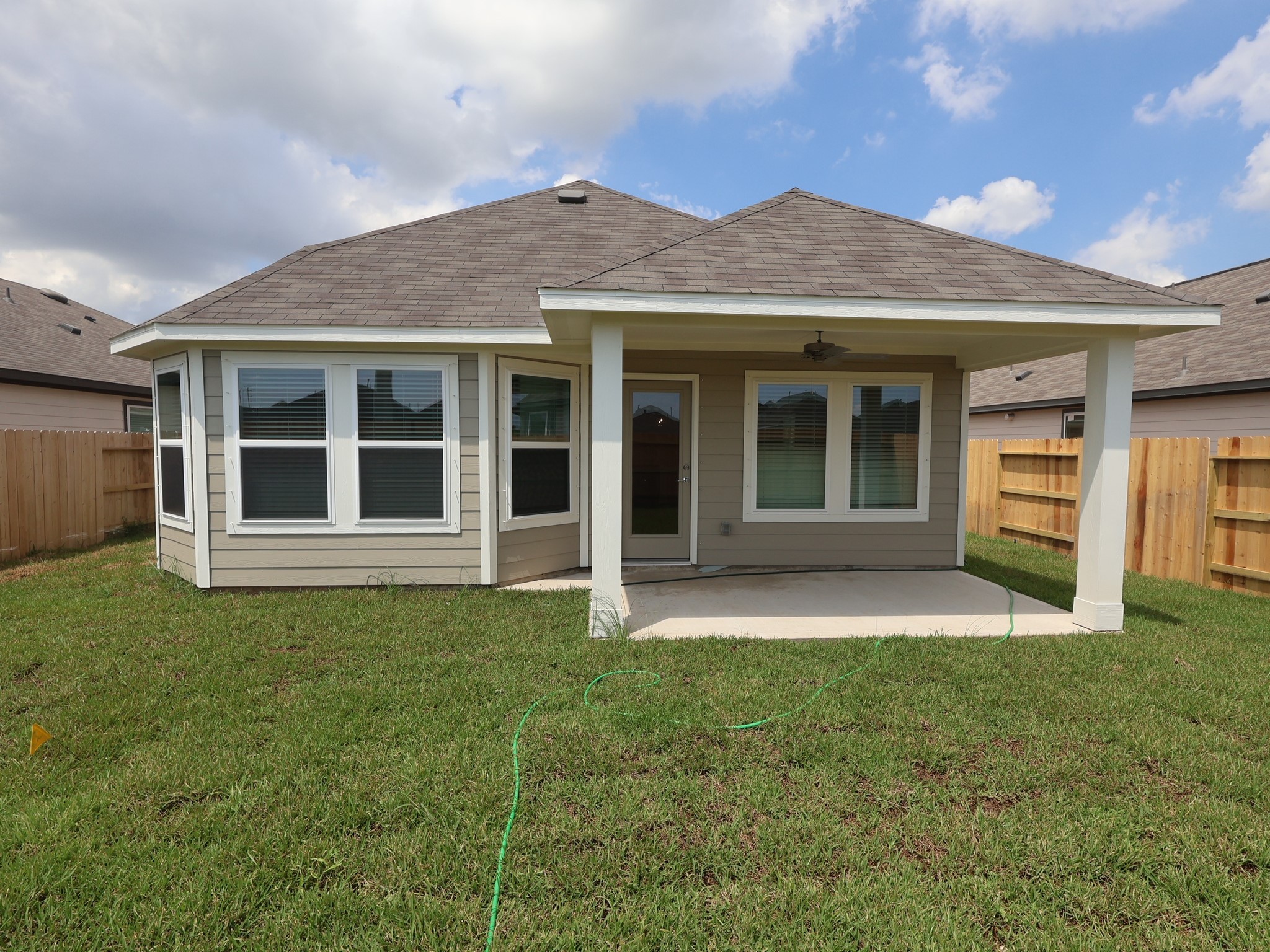 1058 Garnet Star Drive, La Marque, TX 77568