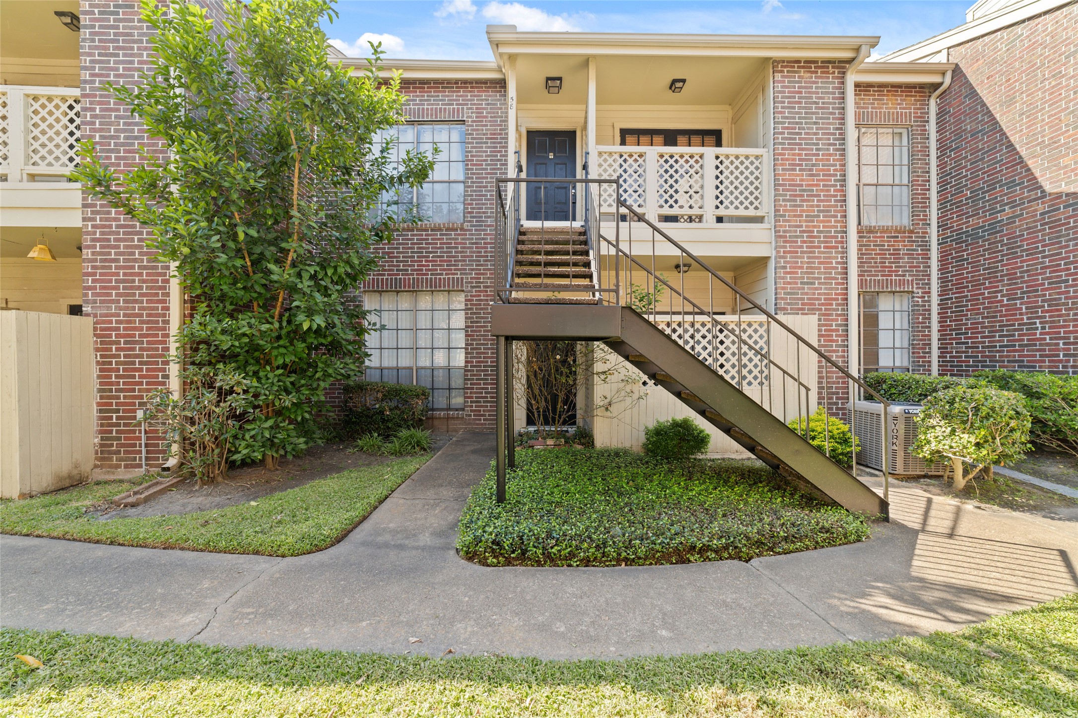 No stairs, ground floor unit No stairs, ground floor unit