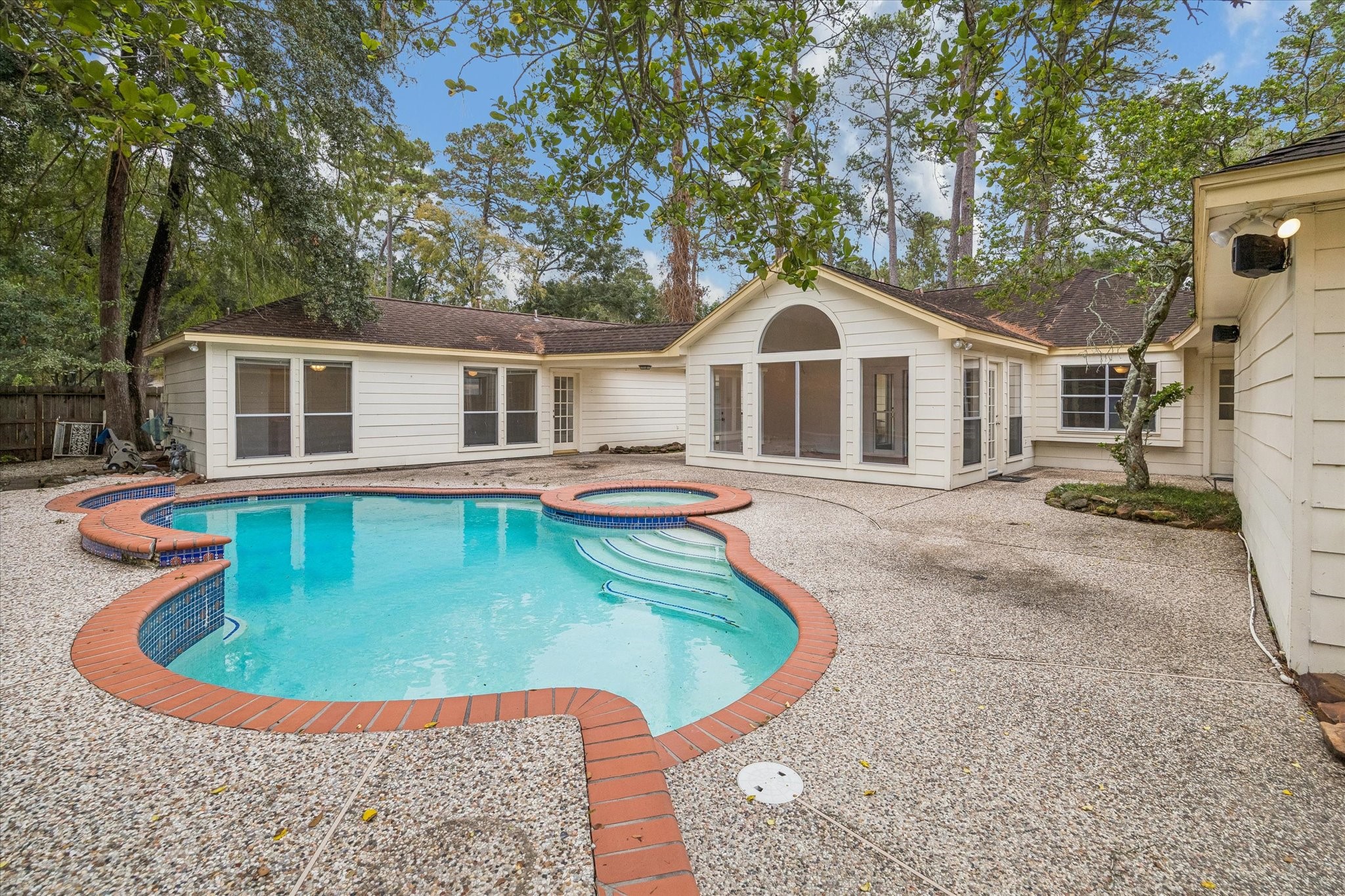 2007 Laurel Hill Drive, Kingwood, TX 77339