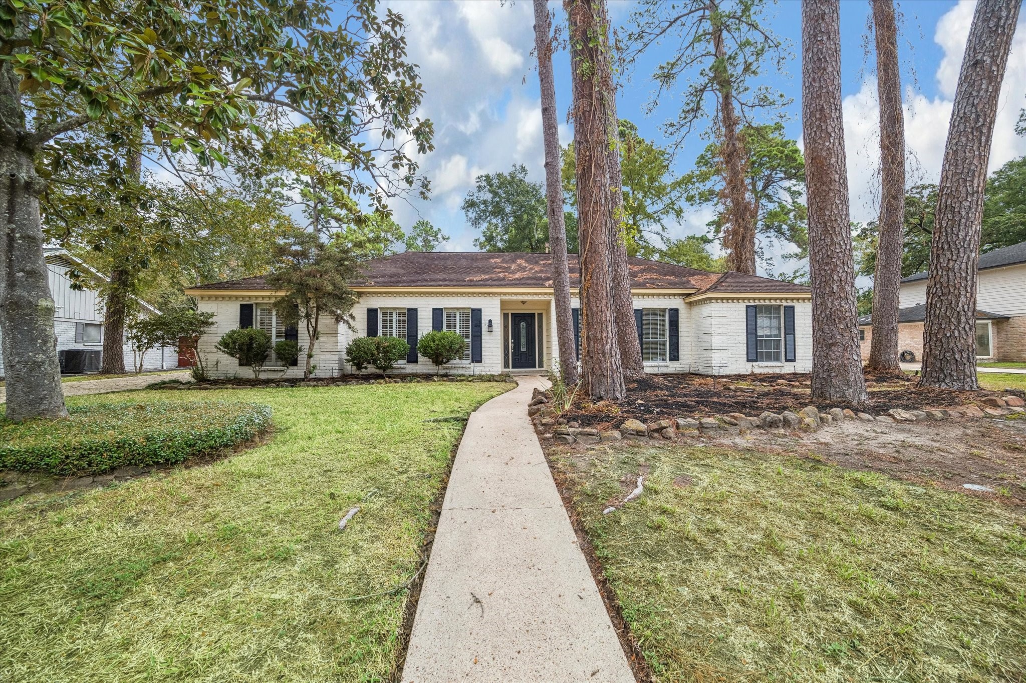 Charming 1 story home with great curb appeal