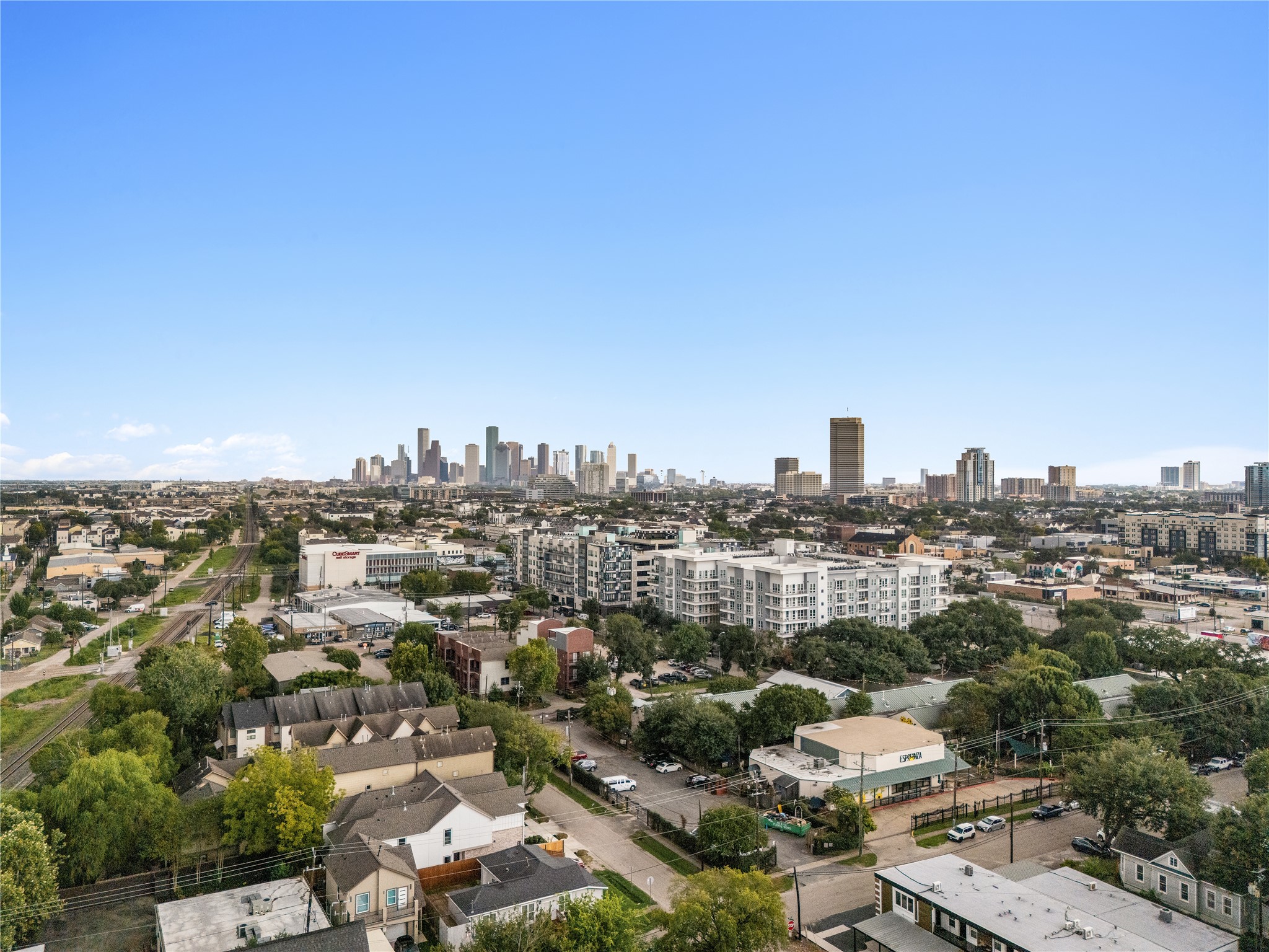 Incredible location highlight putting the city center and medical district within an easy short drive.