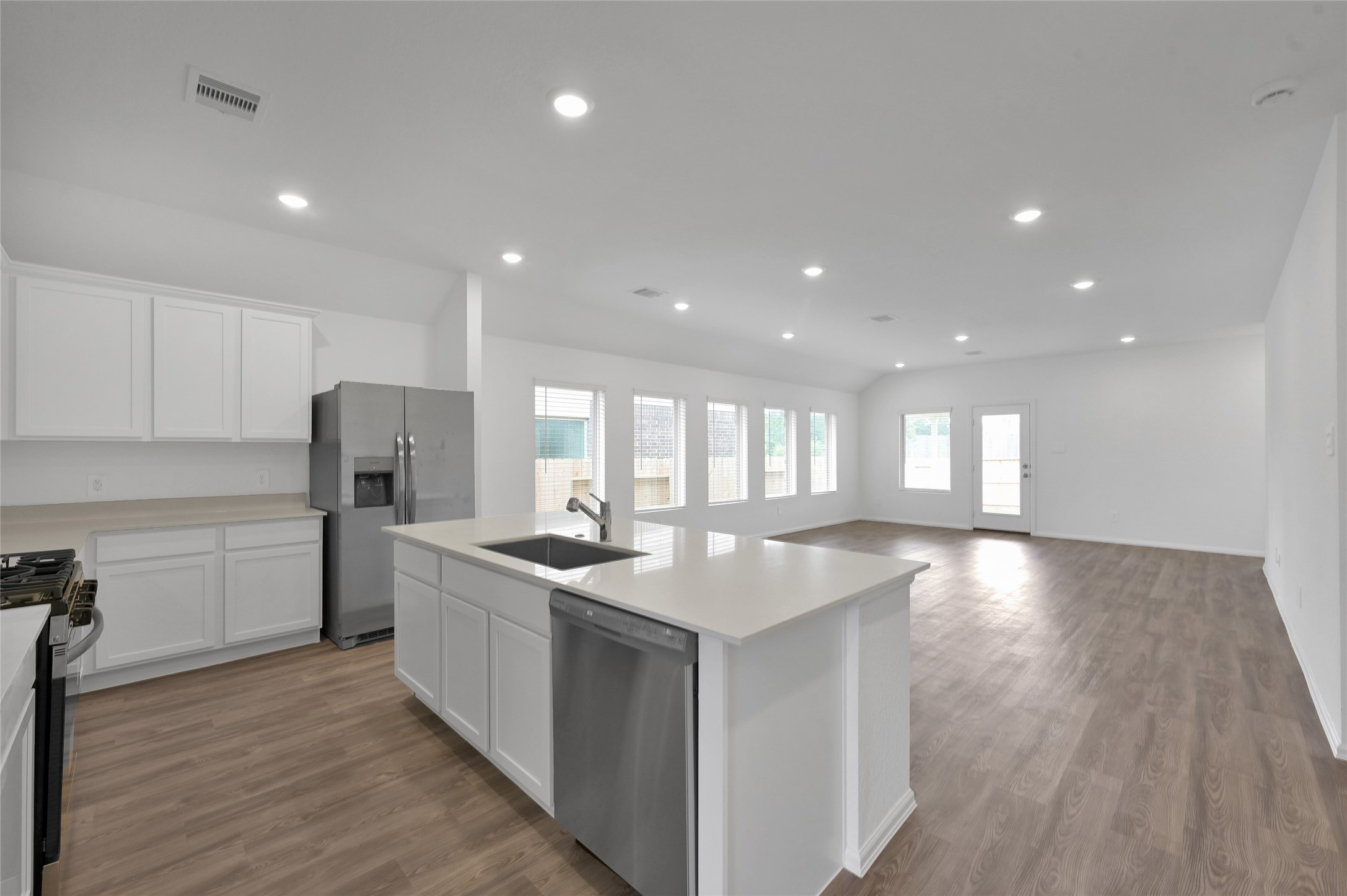 3609 Oakvale Drive, Conroe, TX 77301