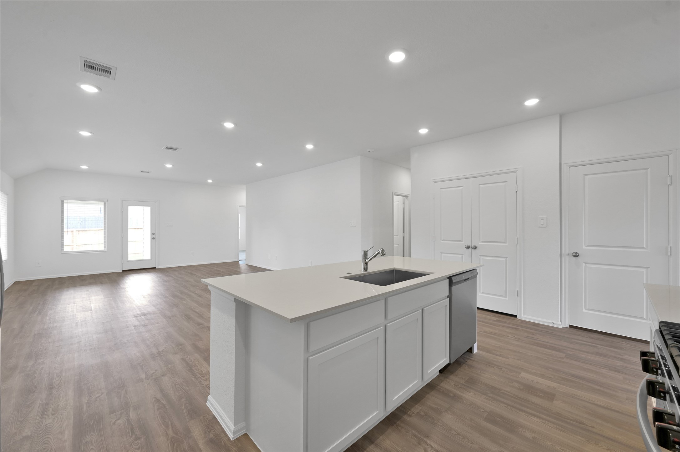 3609 Oakvale Drive, Conroe, TX 77301