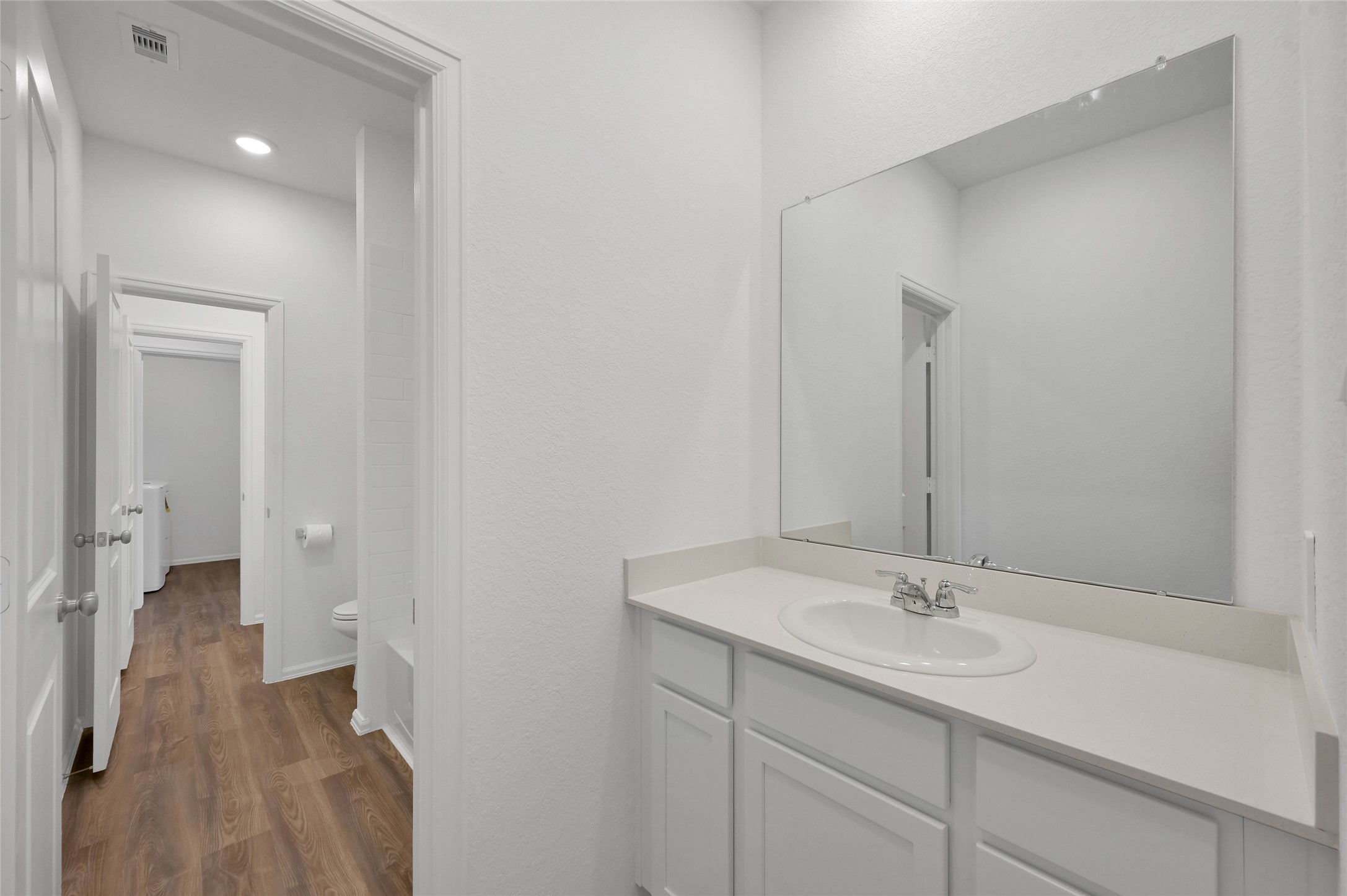 3609 Oakvale Drive, Conroe, TX 77301