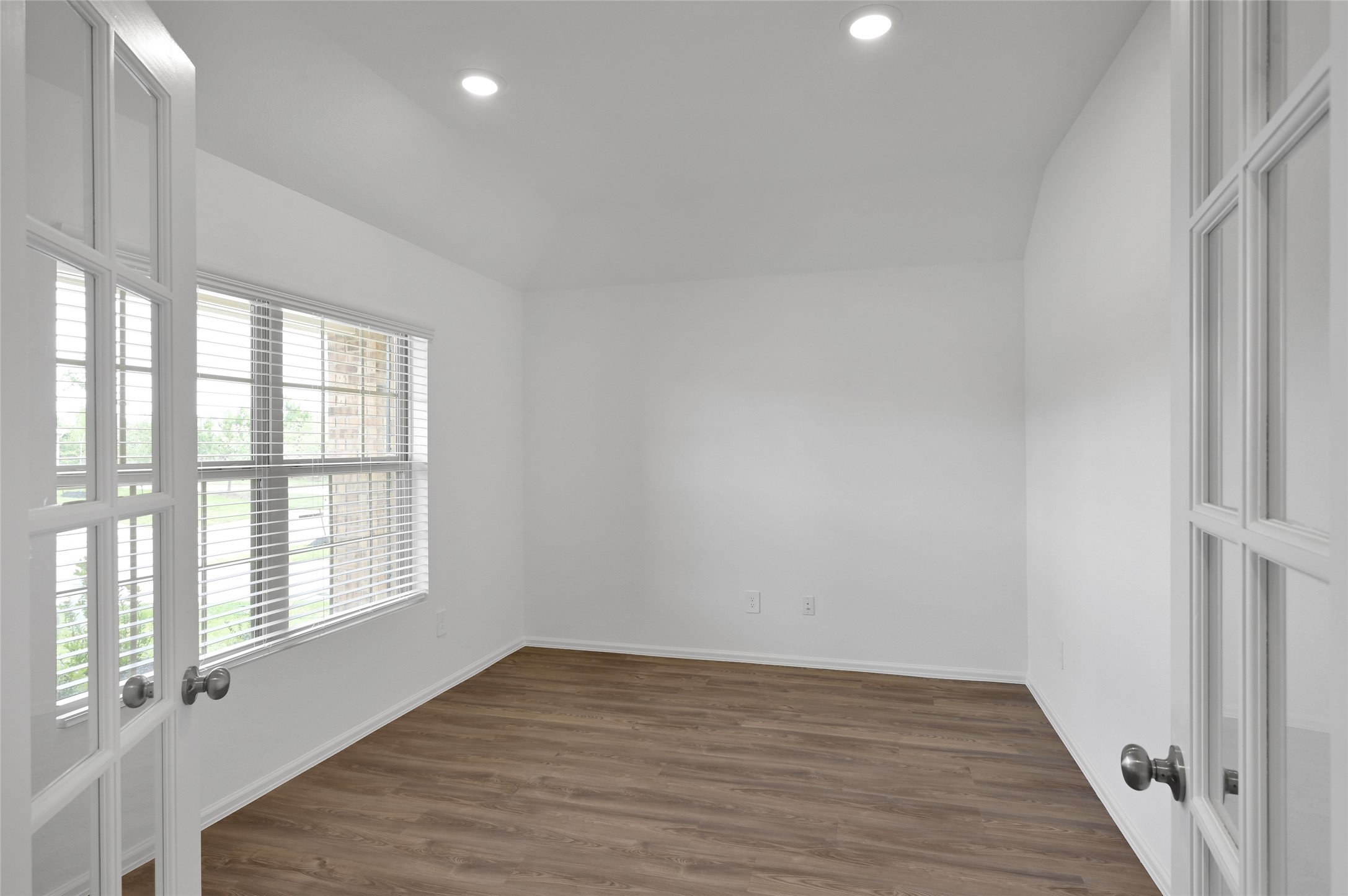 3609 Oakvale Drive, Conroe, TX 77301