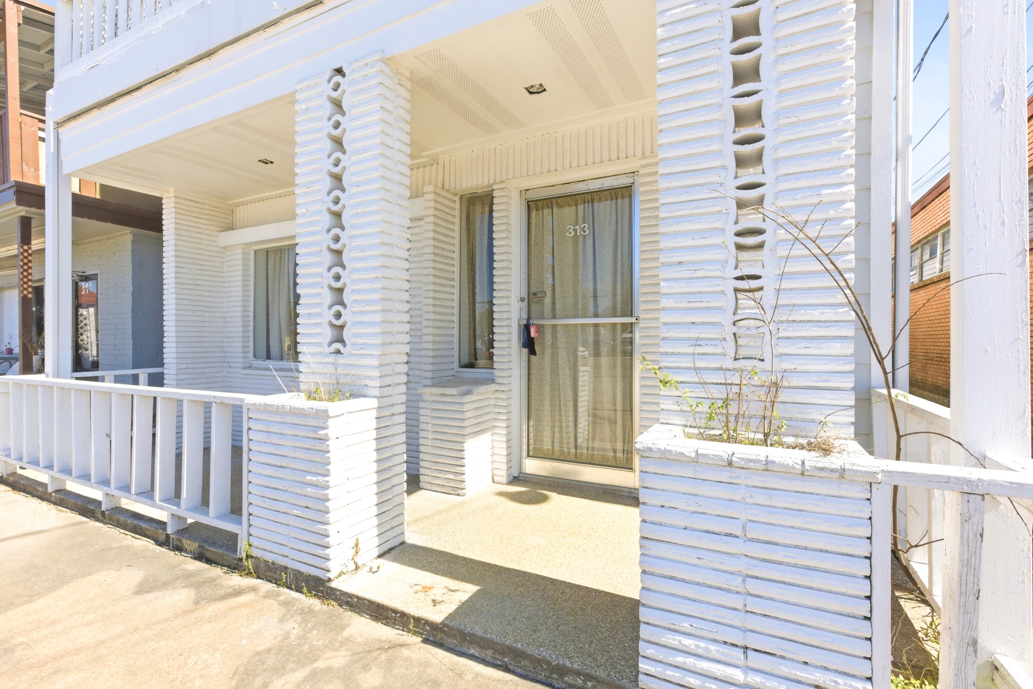 313 Grand Avenue, Bacliff, TX 77518