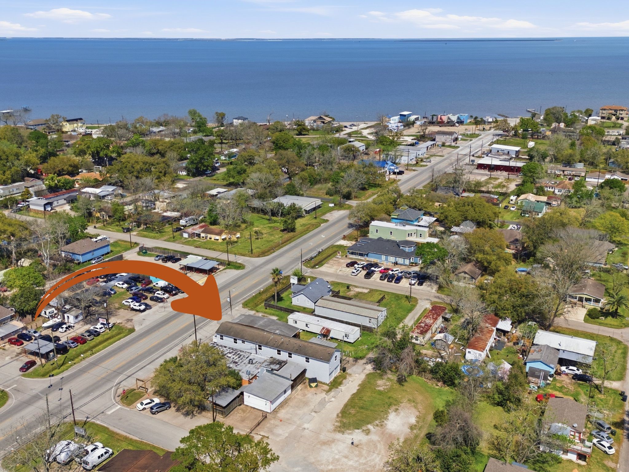 313 Grand Avenue, Bacliff, TX 77518