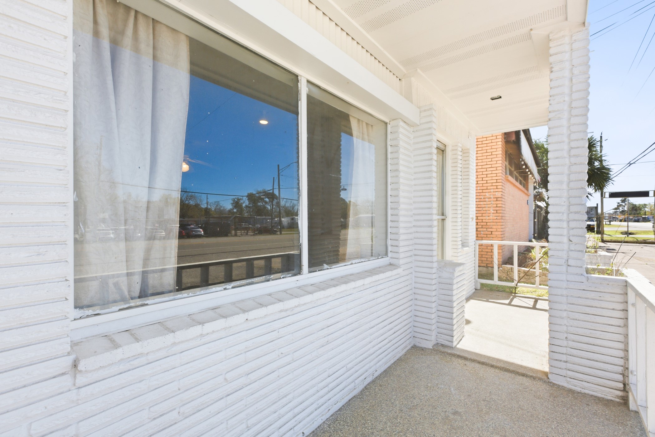 313 Grand Avenue, Bacliff, TX 77518
