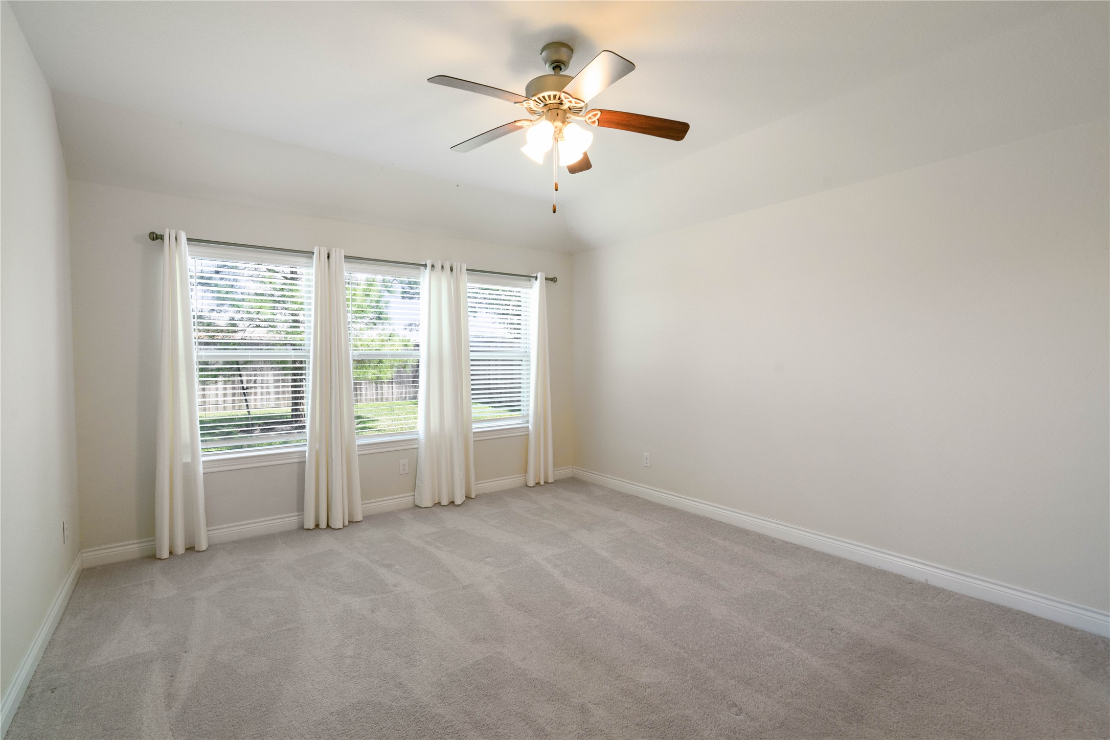 67 Pioneer Canyon Place, Tomball, TX 77375