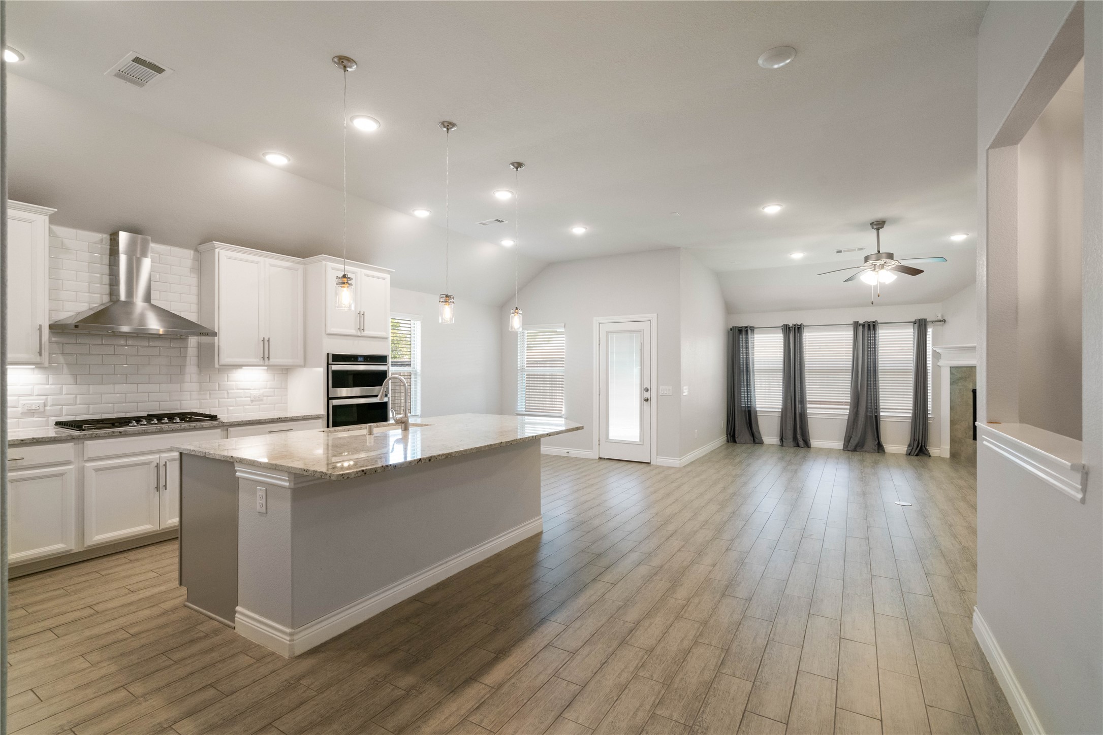 67 Pioneer Canyon Place, Tomball, TX 77375