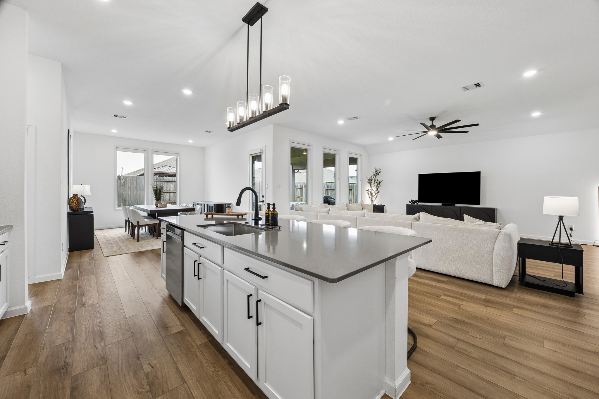 Another view of the kitchen island.
