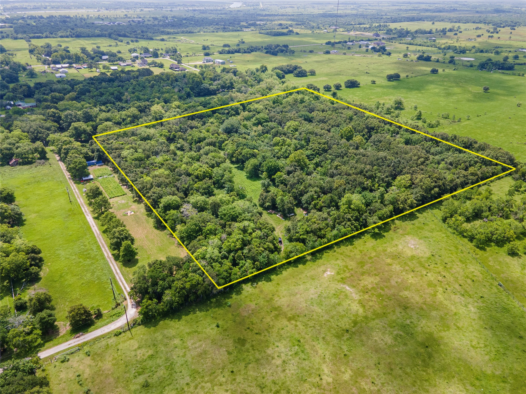 23 Custer, Hitchcock, TX 77563