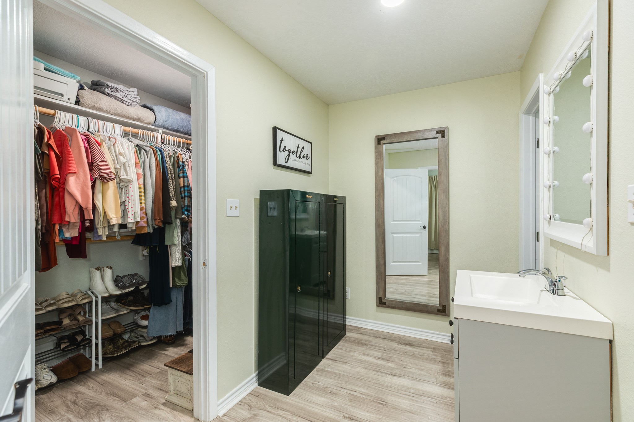1510 Avenue B, Danbury, TX 77534