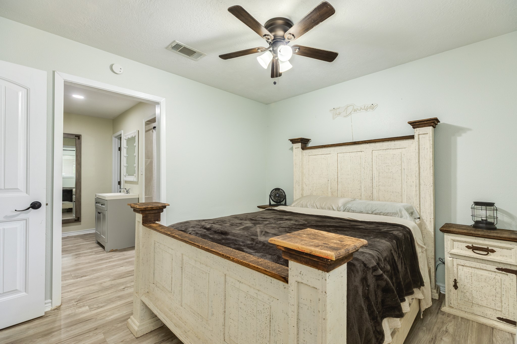 1510 Avenue B, Danbury, TX 77534