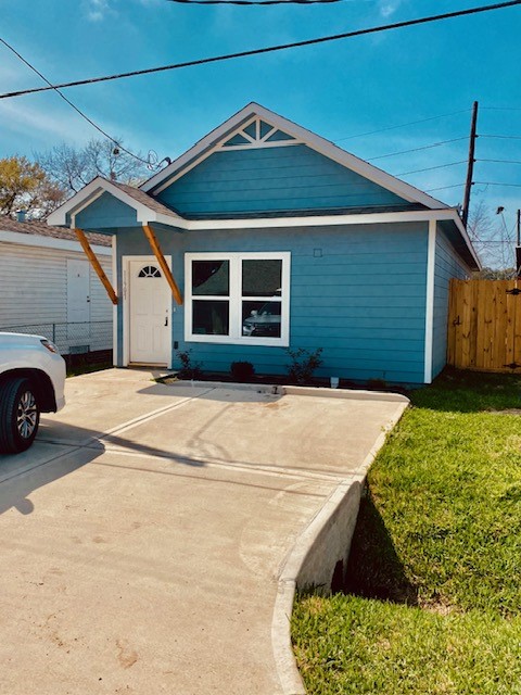 11907 Nelwood Street, Willis, TX 77318