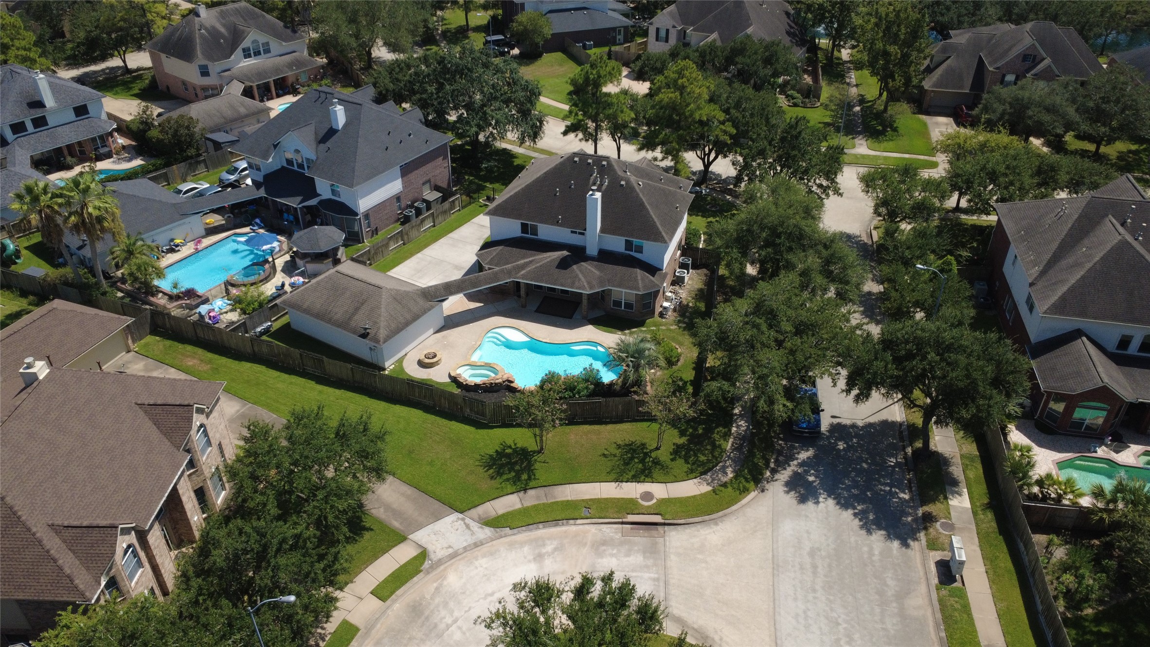 15730 Lake Loop Drive, Cypress, TX 77433