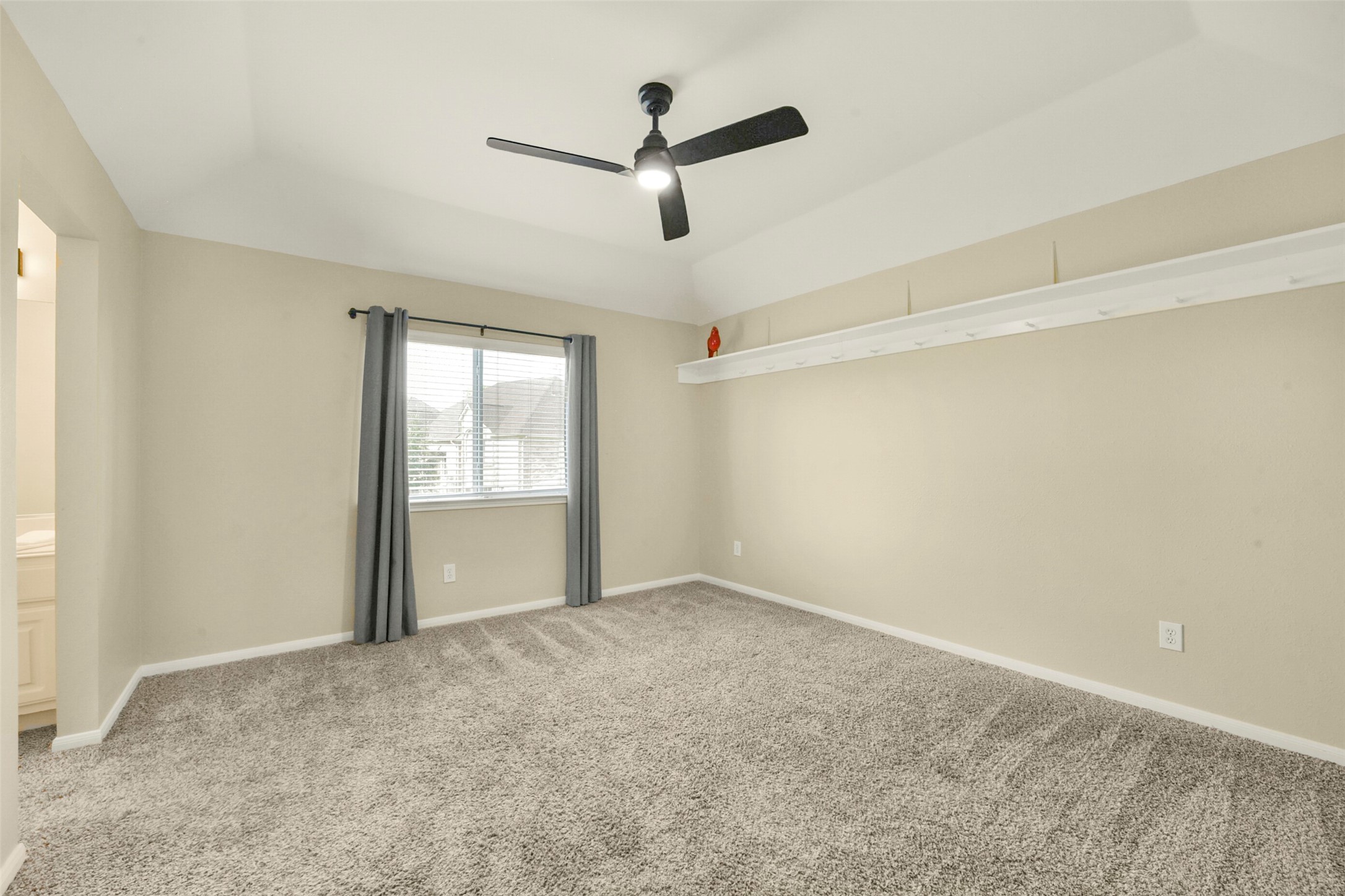 Guest bedroom 2