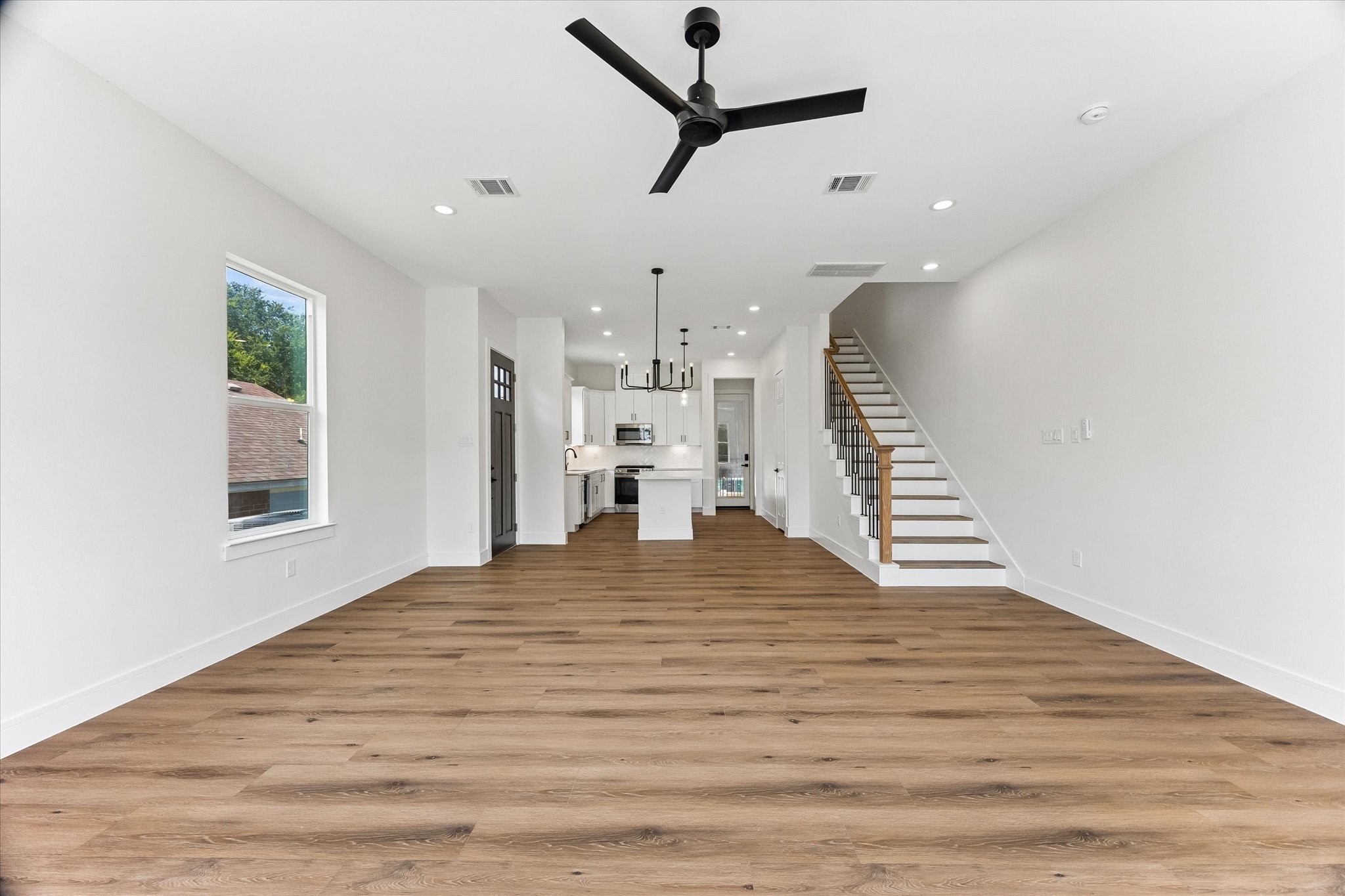 Living, Dining and Kitchen combo that is perfect for entertaining. Living, Dining and Kitchen combo that is perfect for entertaining.