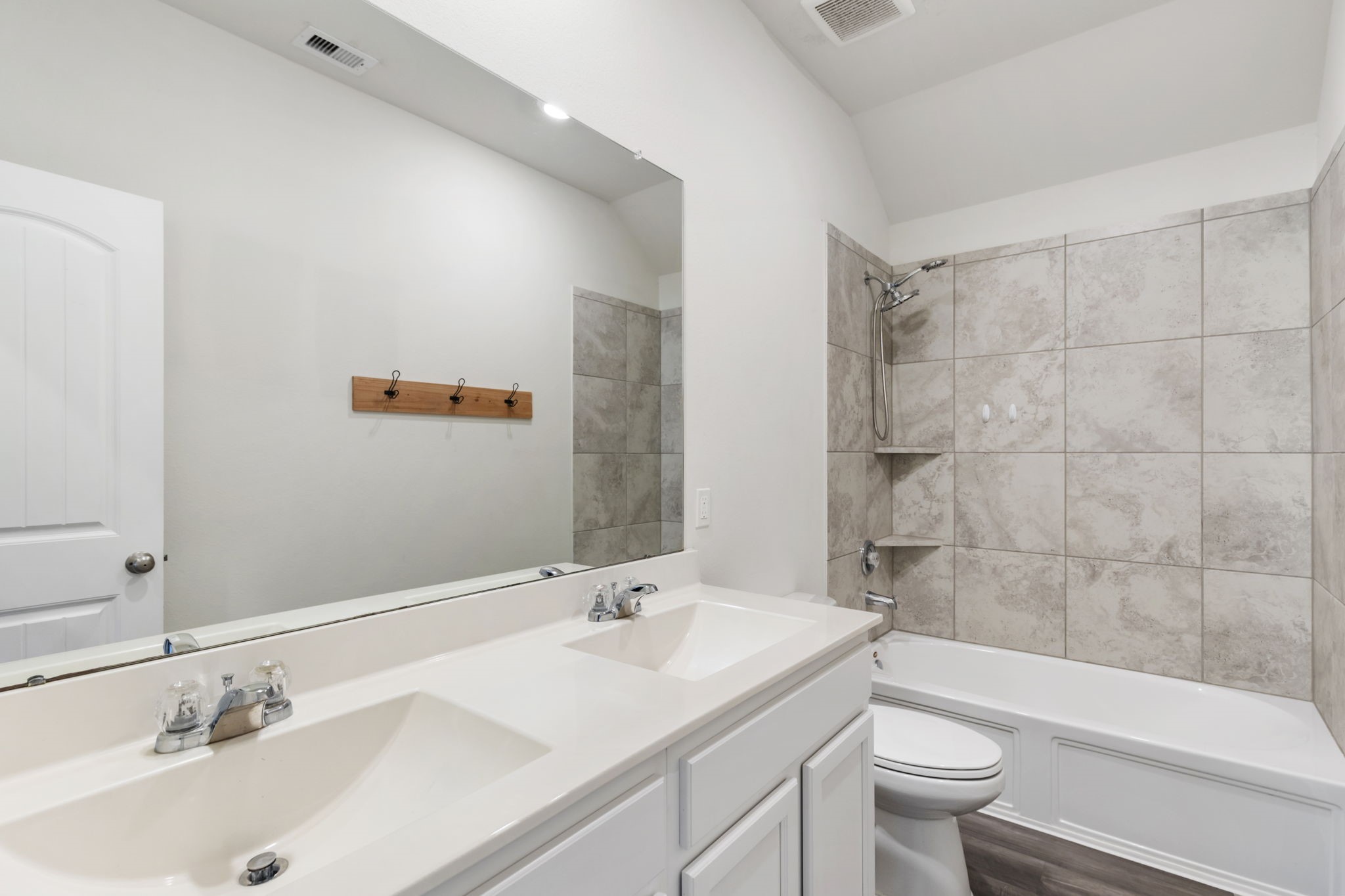 28068 Dove Chase Drive, Spring, TX 77386