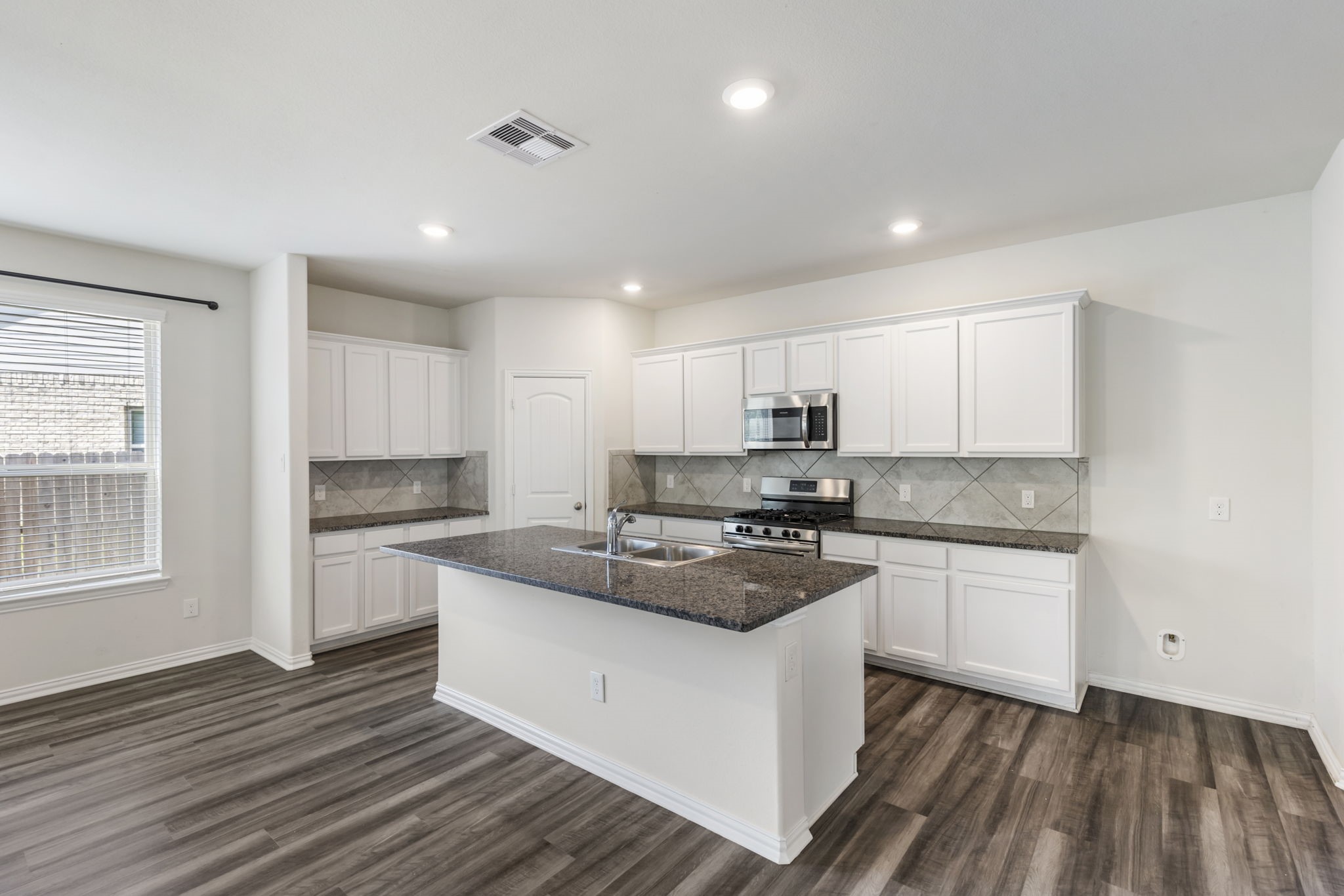 28068 Dove Chase Drive, Spring, TX 77386