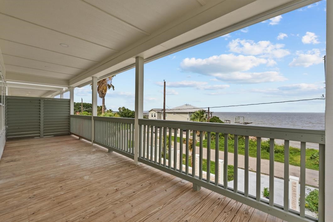 512 2nd, San Leon, TX 77539